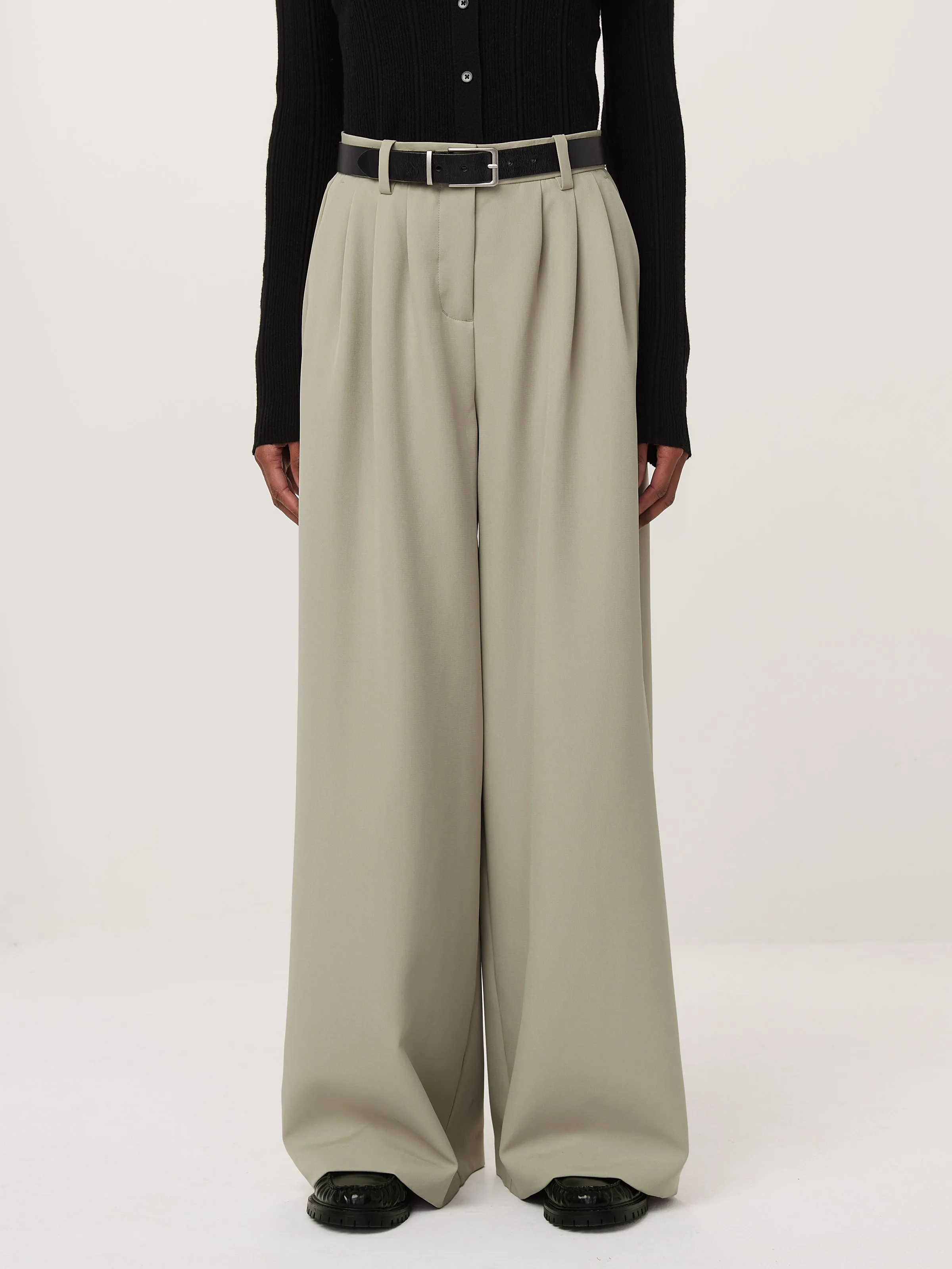 The Carmen Ultra-Wide Pant in Light Greige sold by Frank & Oak product image thumbnail 3