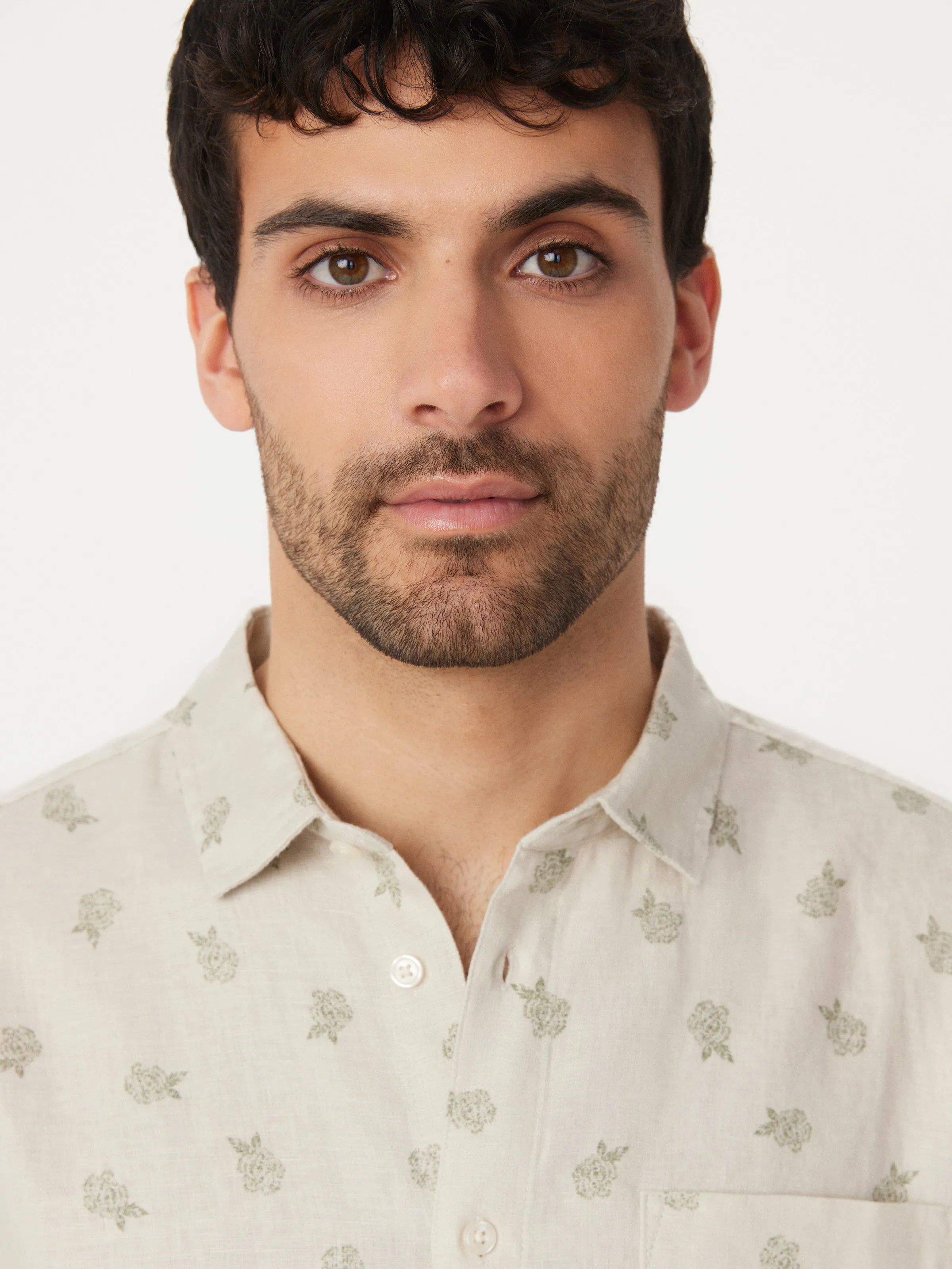 The Short Sleeve Linen Shirt in Natural Light sold by Frank & Oak product image thumbnail 5