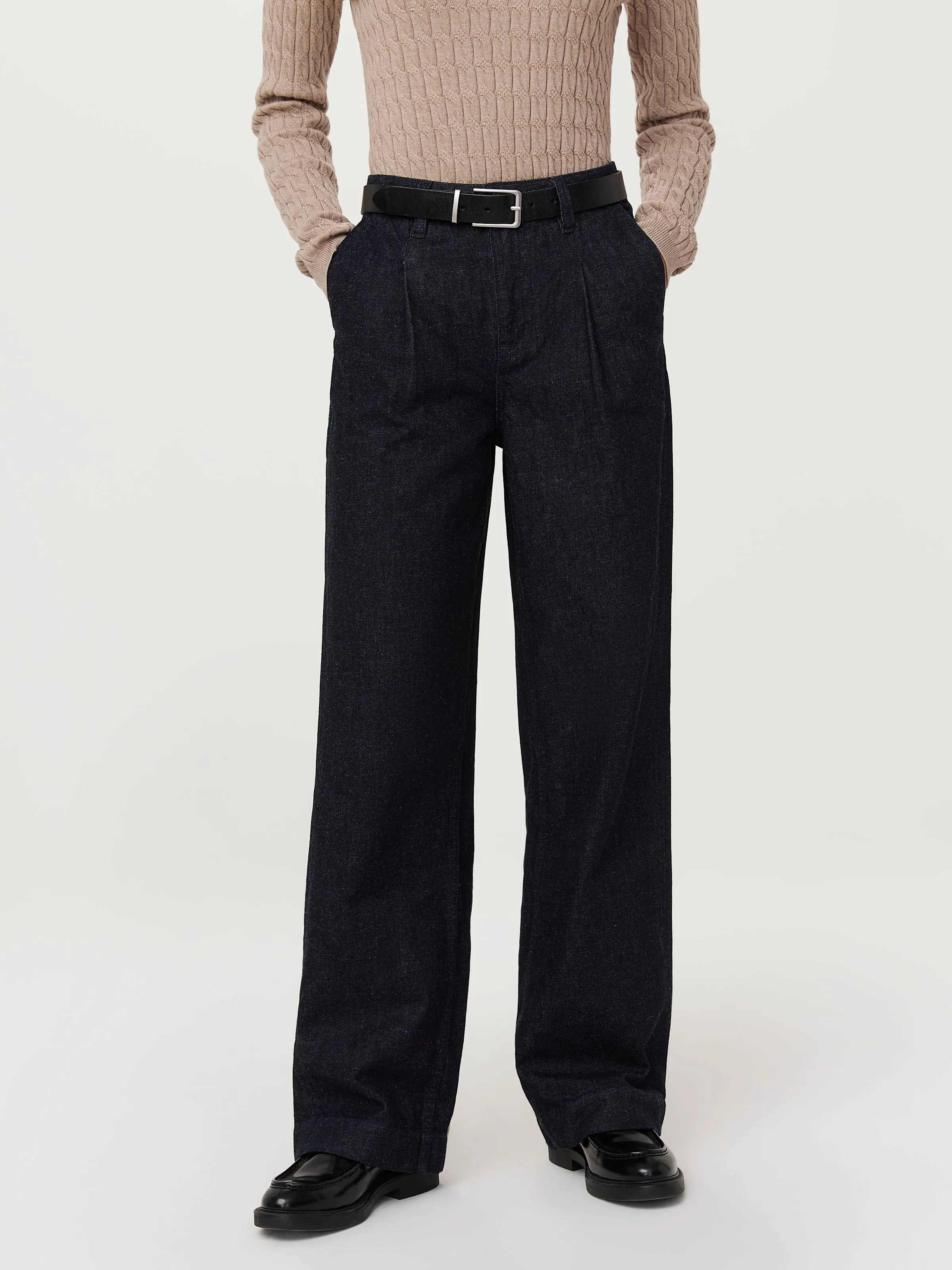 The Joni Wide Leg Jean in Dark Wash sold by Frank & Oak product image thumbnail 3