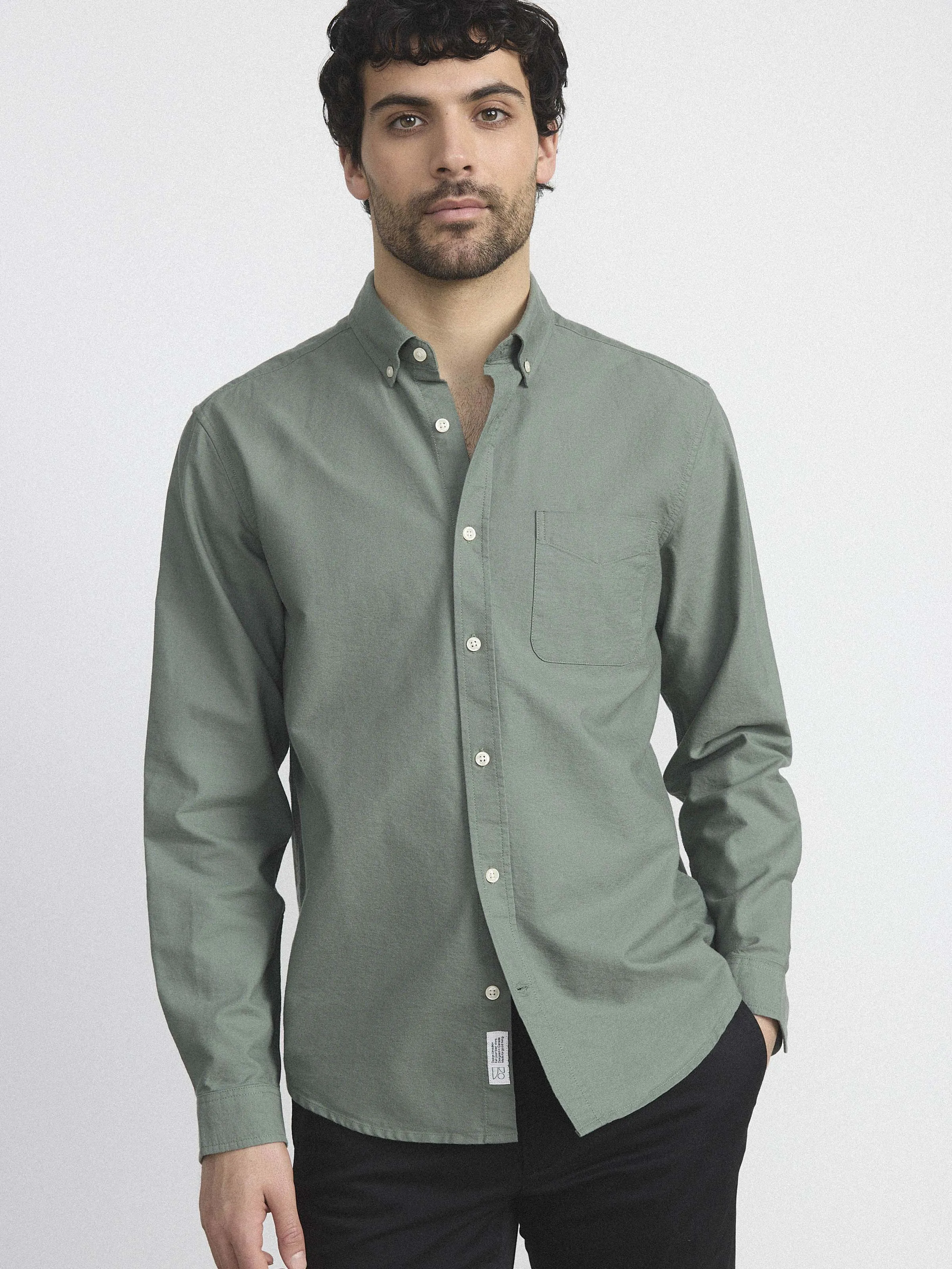 The Jasper Oxford Shirt in Laurel Green sold by Frank & Oak product image thumbnail 3