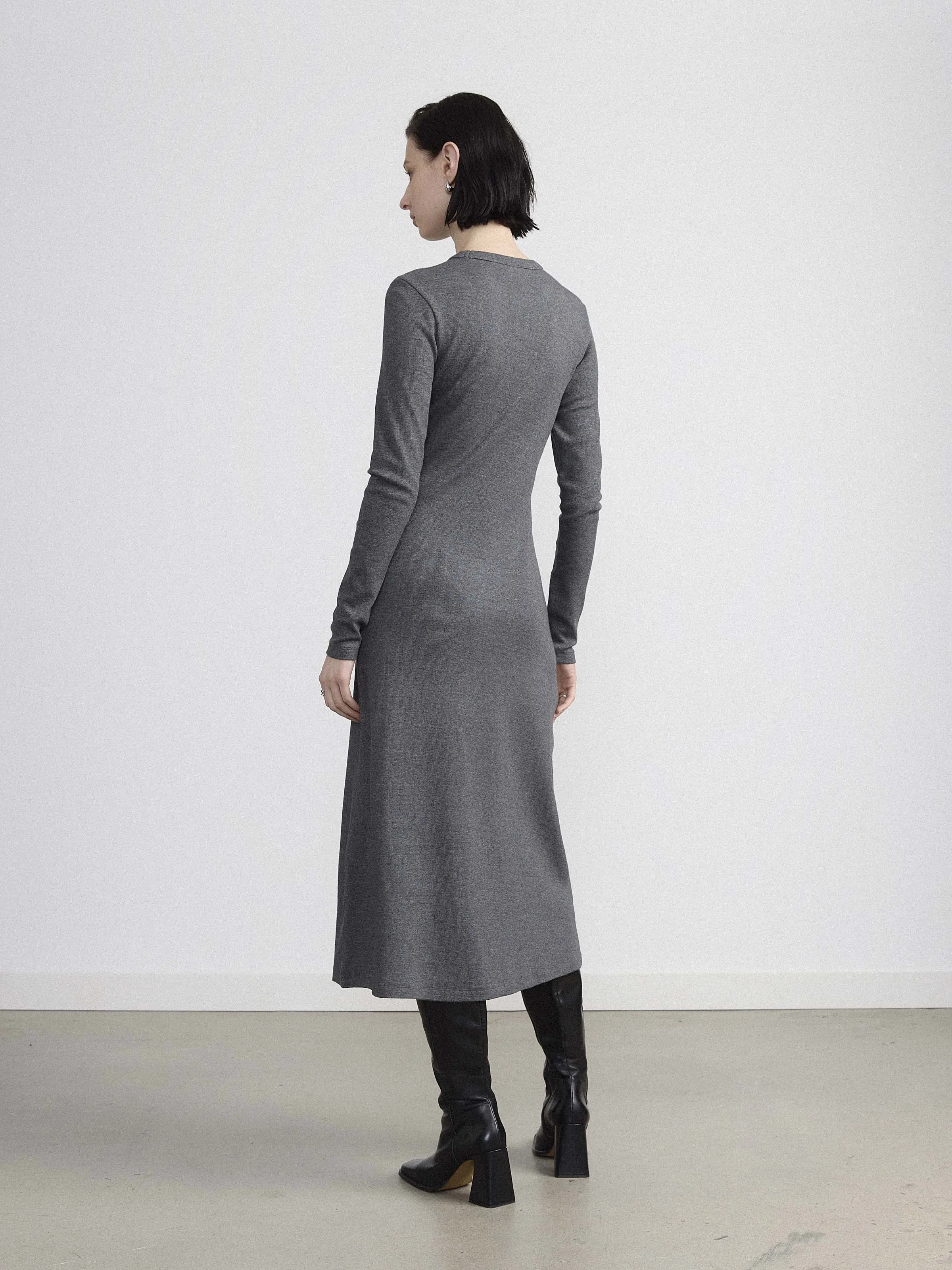 The Ribbed Maxi Dress in Cool Grey sold by Frank & Oak product image thumbnail 4