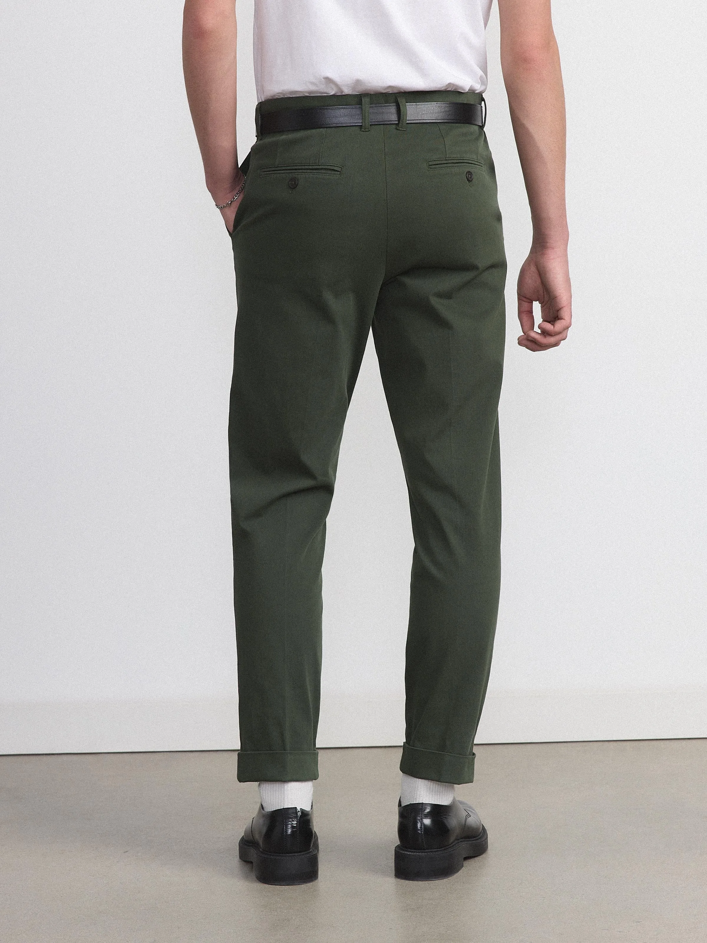 The Flex Colin Chino Pant in Deep Green sold by Frank & Oak product image thumbnail 3