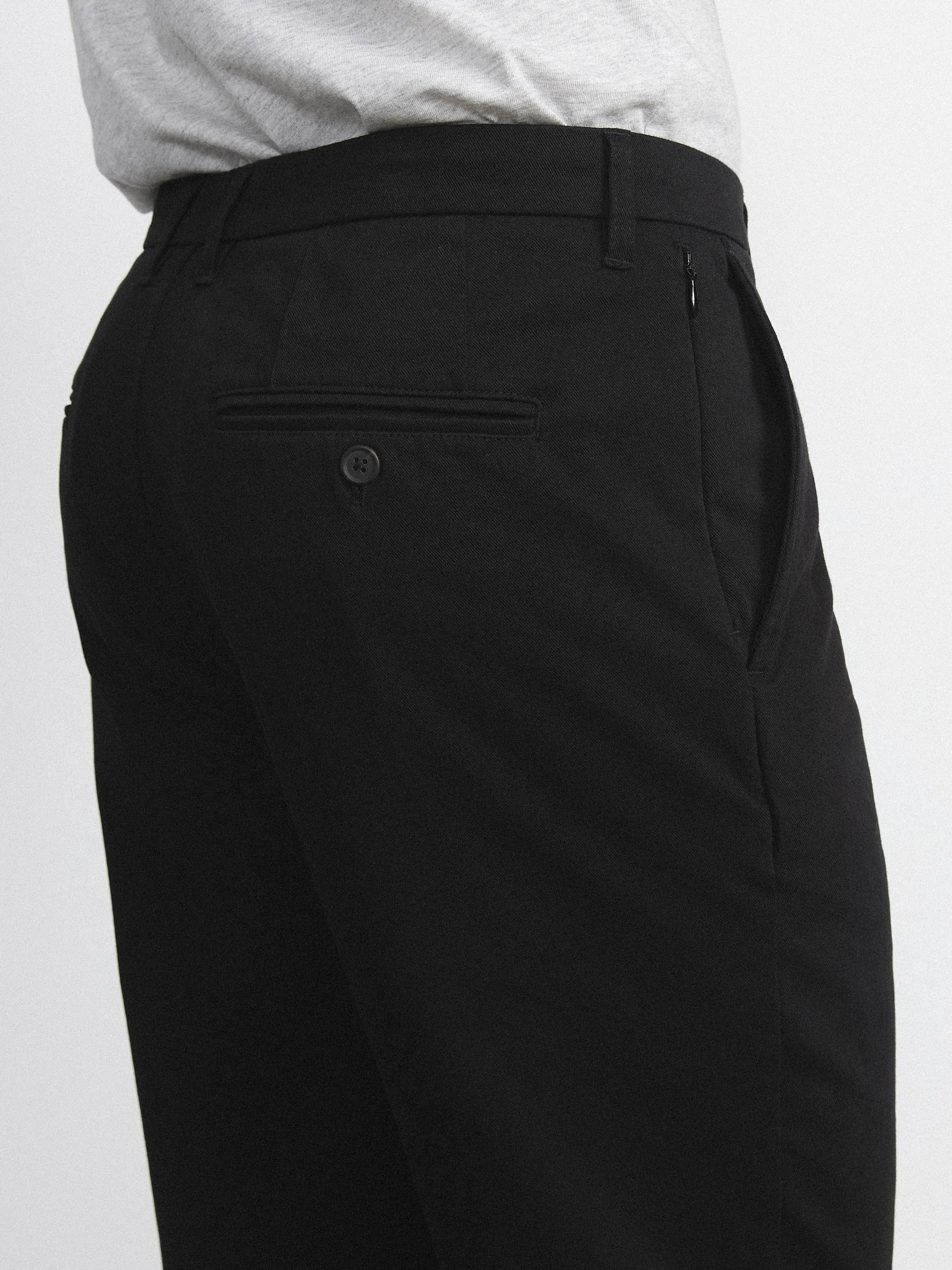 The Flex Colin Chino Pant in Black sold by Frank & Oak product image thumbnail 4