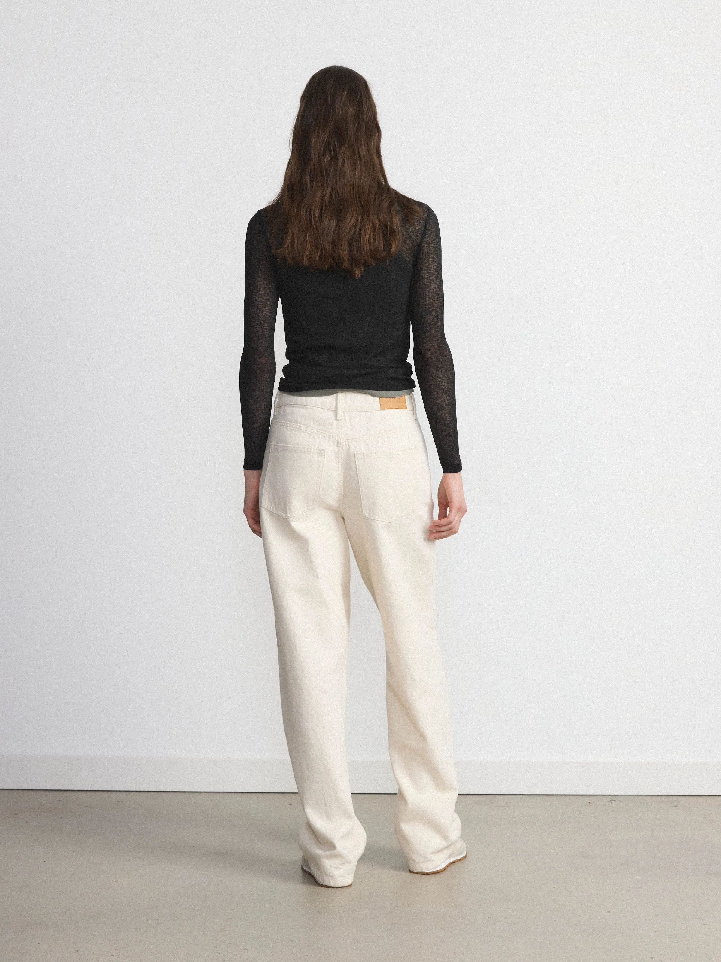 The Ellie Undyed Baggy Jean in Natural White sold by Frank & Oak product image thumbnail 5