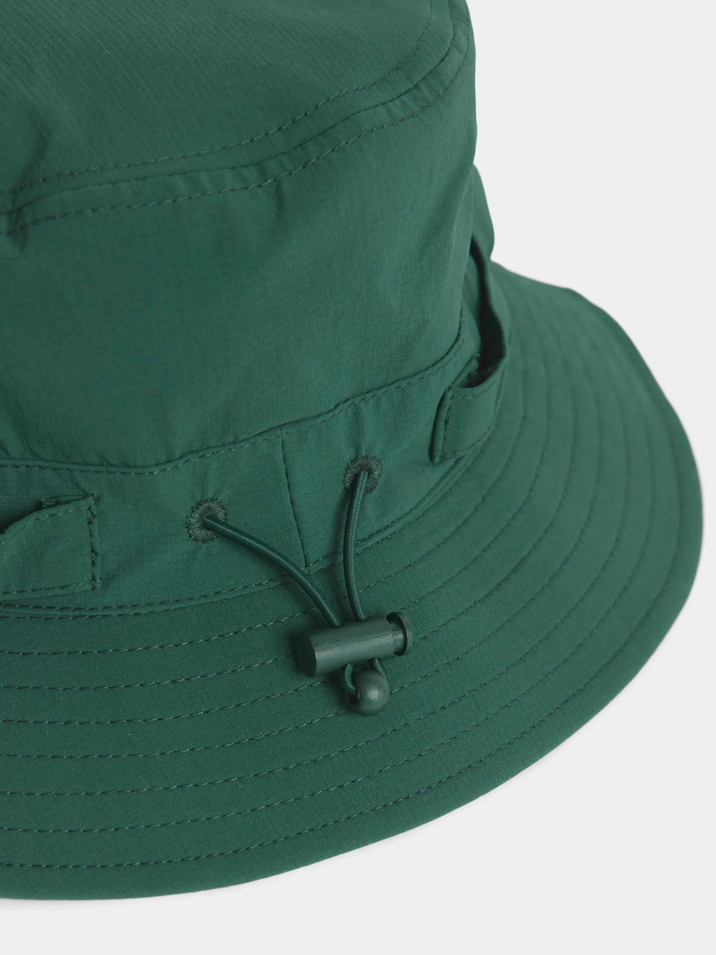 The Ripstop Gardening Hat in Forest Green sold by Frank & Oak product image thumbnail 3