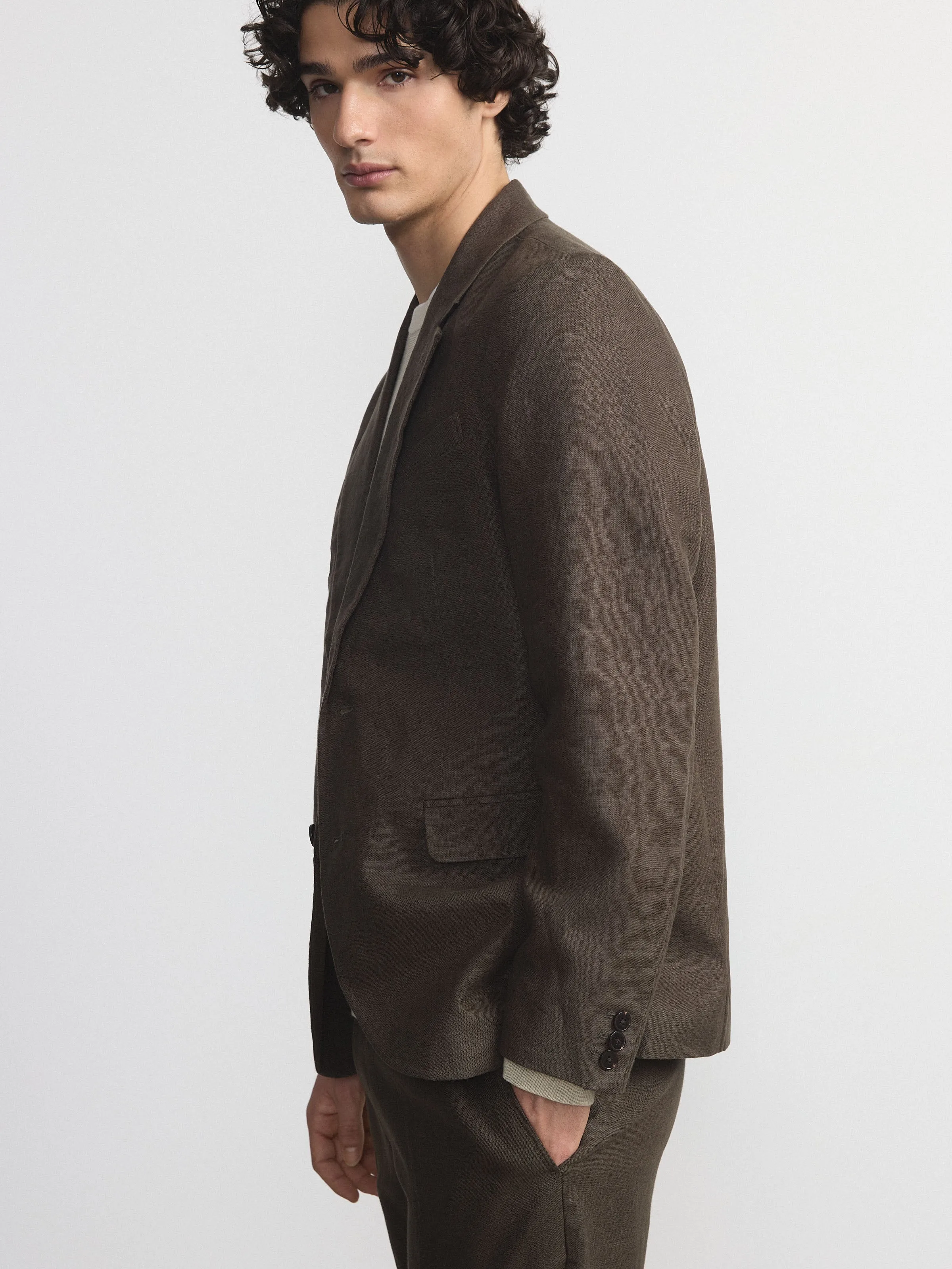 The Classic Linen Blazer in Black Olive sold by Frank & Oak product image thumbnail 3