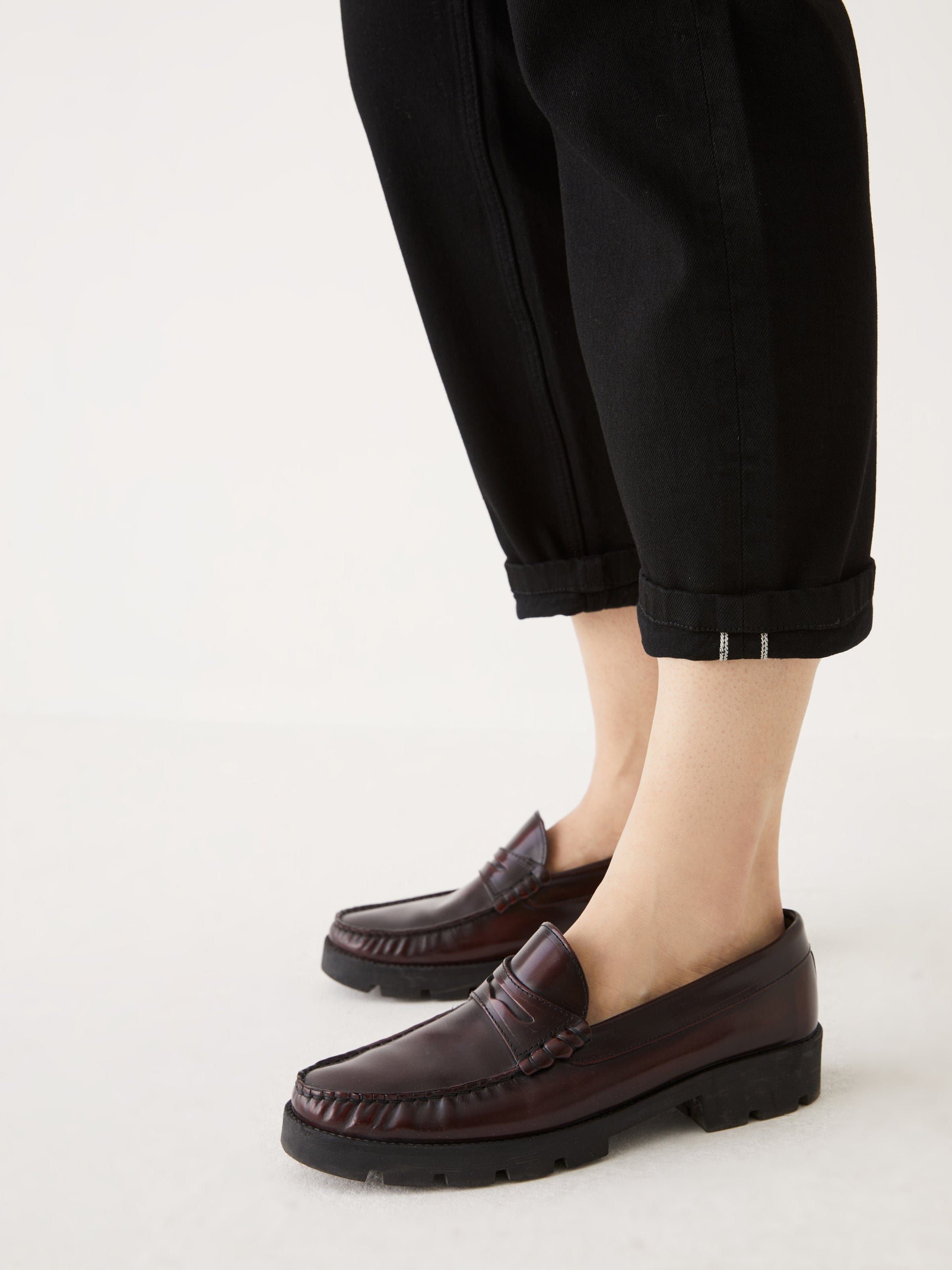 The Selvedge Cyndi Straight Fit Jean in Black sold by Frank & Oak product image thumbnail 5