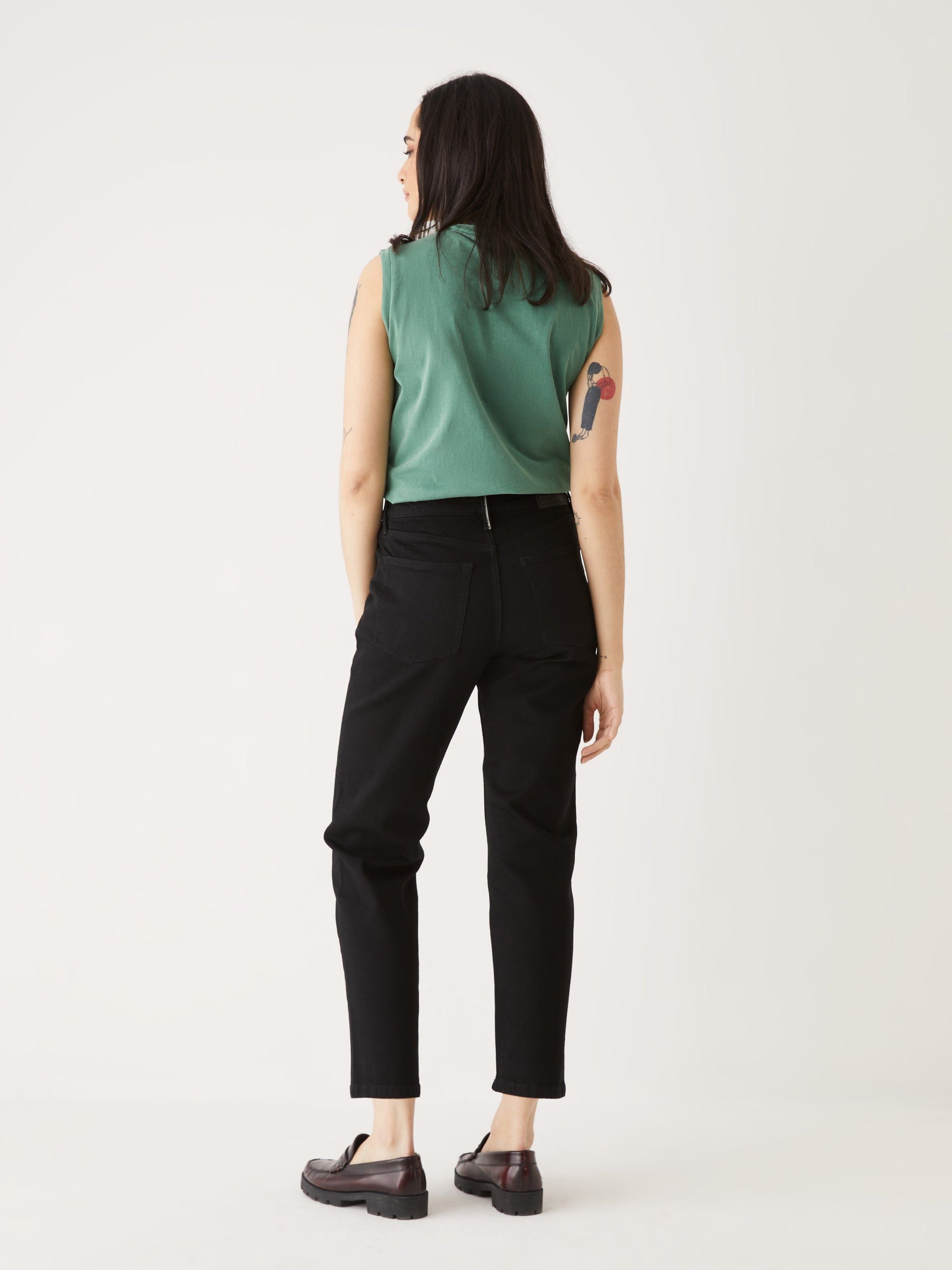 The Selvedge Cyndi Straight Fit Jean in Black sold by Frank & Oak product image thumbnail 4