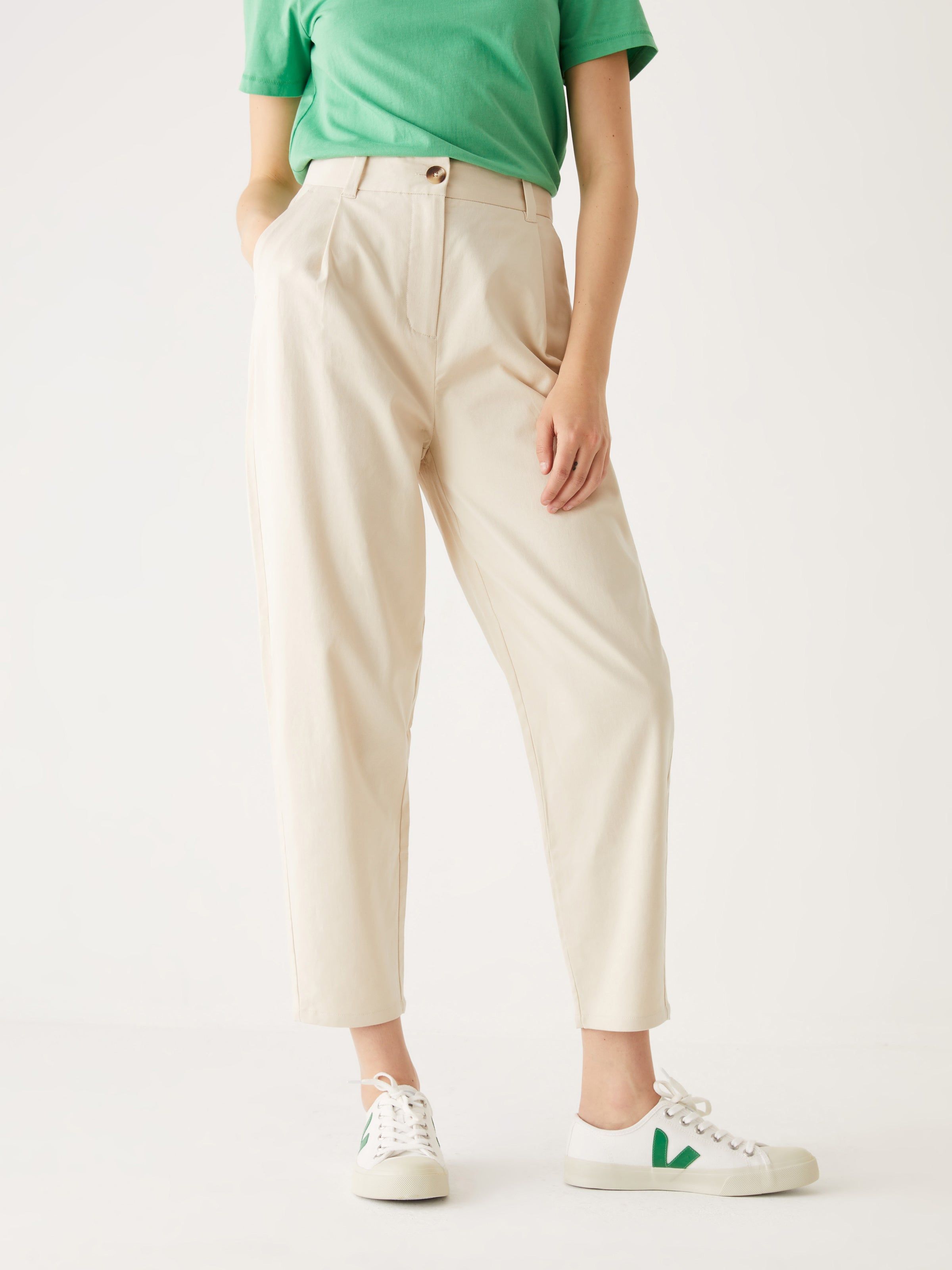 The Amelia Balloon Fit Pant in Beige sold by Frank & Oak product image thumbnail 2