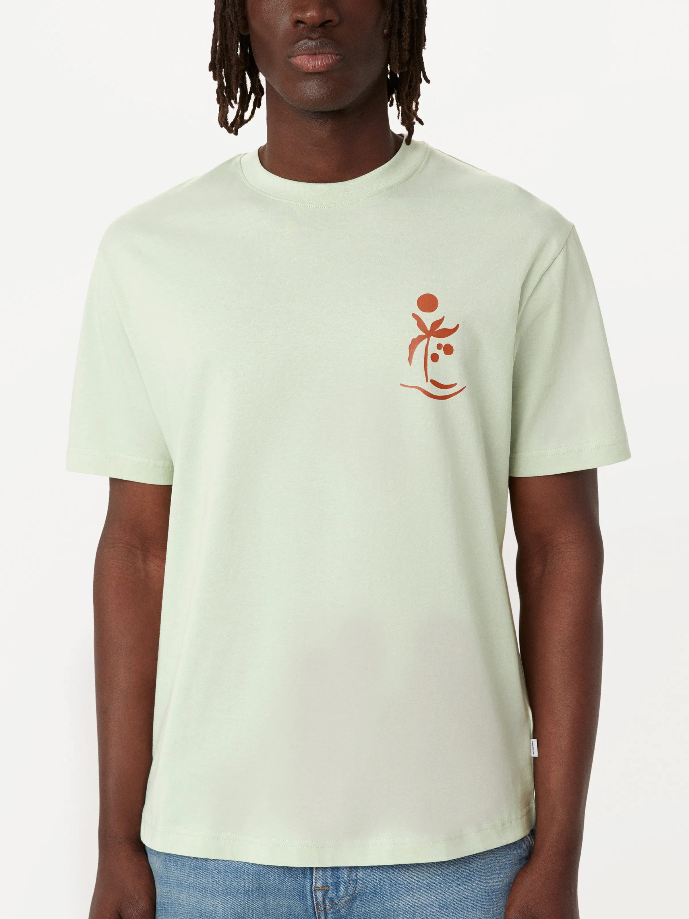 The Relaxed Graphic T-Shirt in Wasabi sold by Frank & Oak product image thumbnail 3