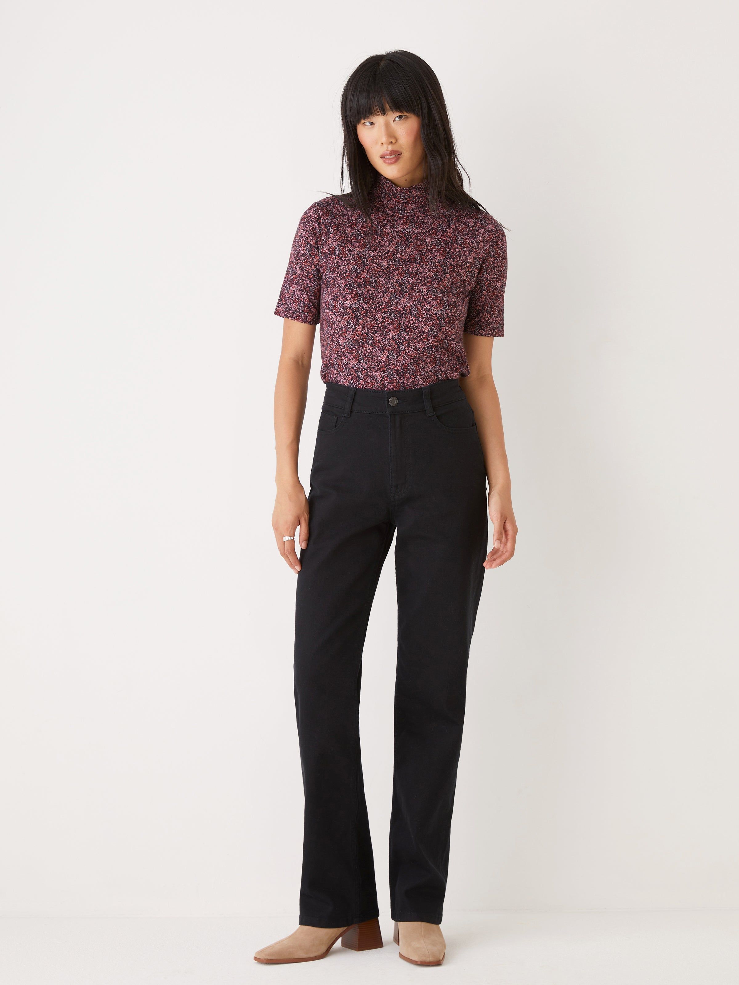 The Jane Straight Leg Pant in Black sold by Frank & Oak product image thumbnail 2