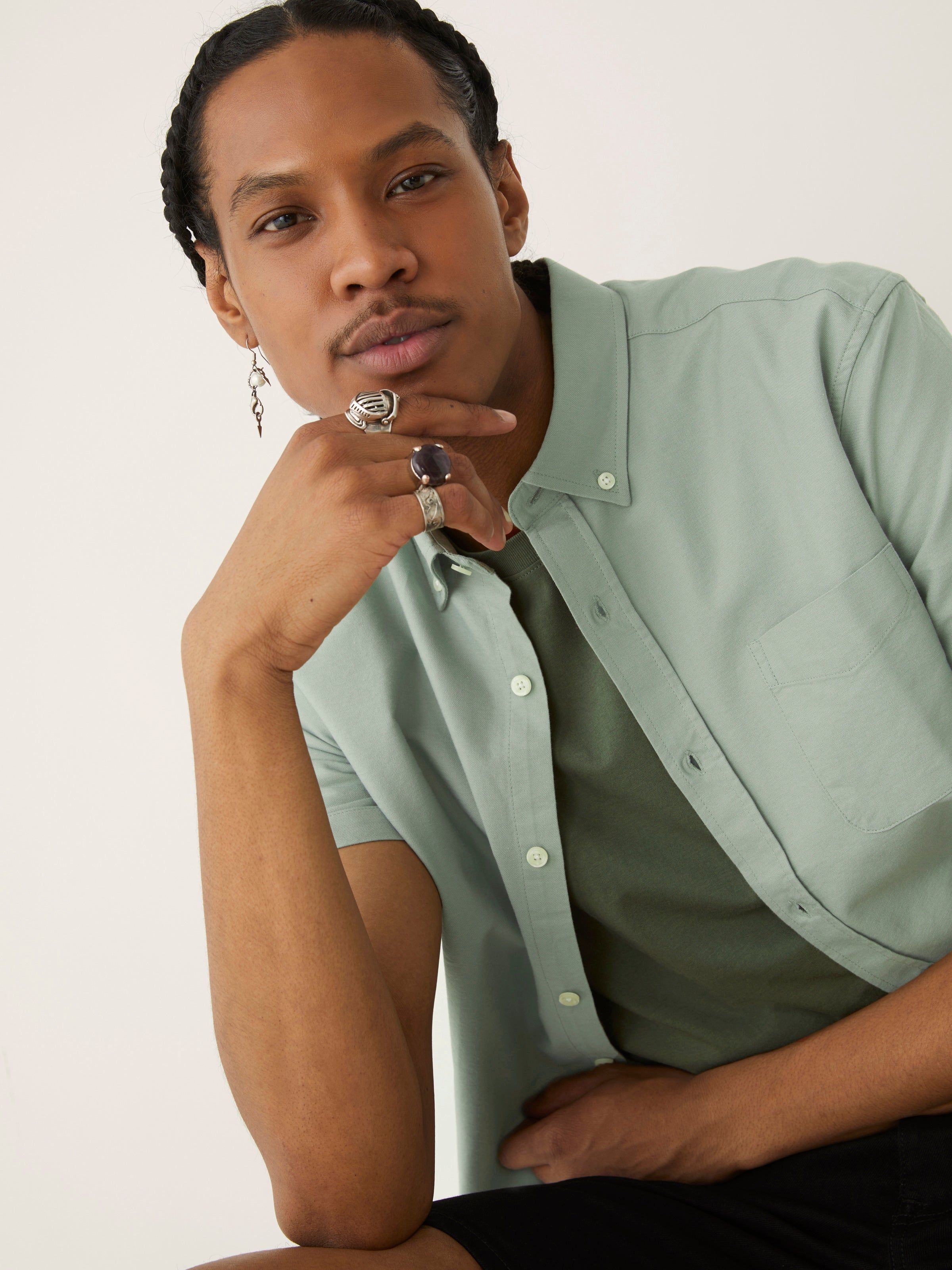 The Slim Essential Tee in Green sold by Frank & Oak product image thumbnail 4