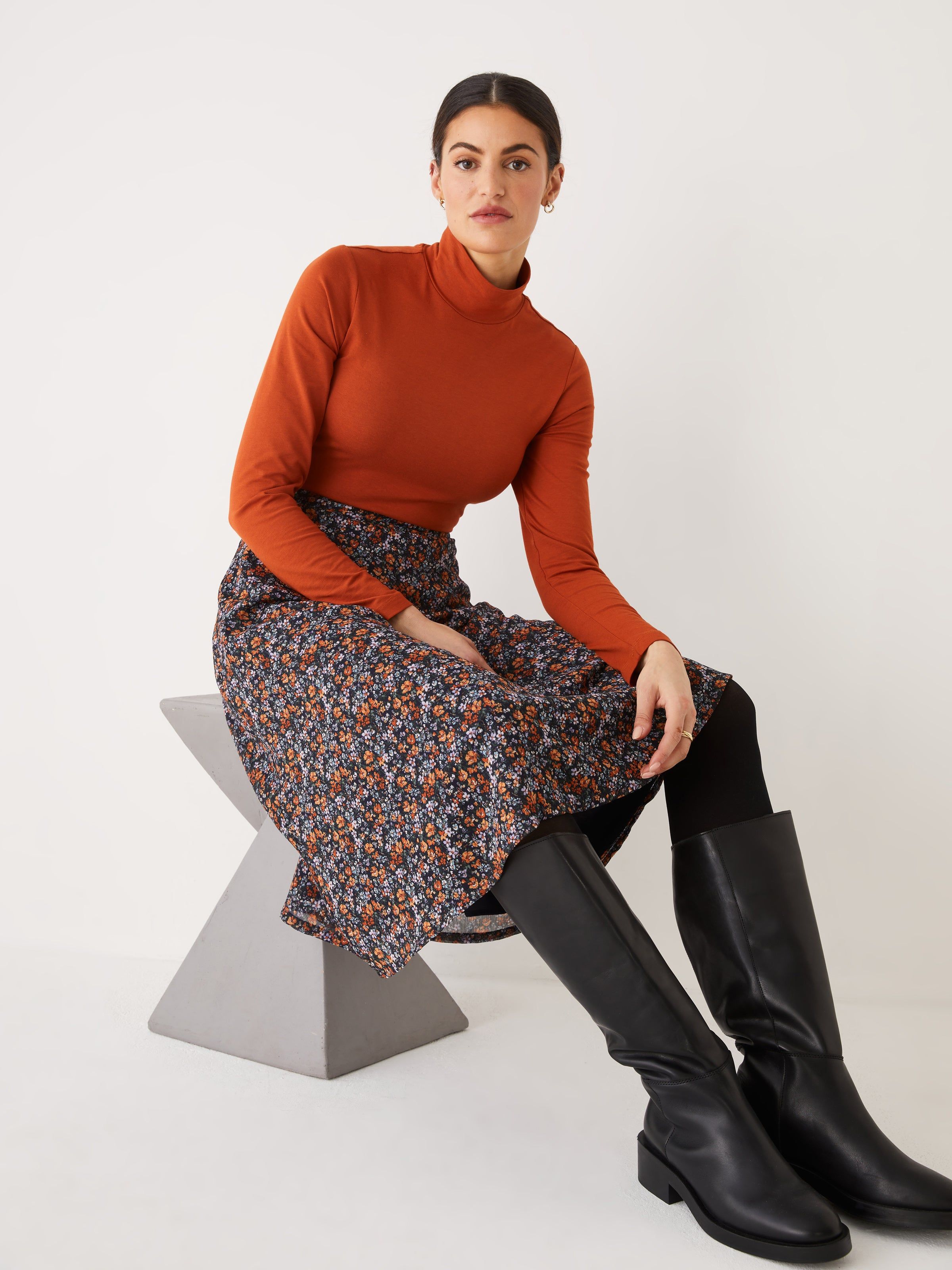 The Printed Chiffon Midi Skirt in Orchid sold by Frank & Oak product image thumbnail 2