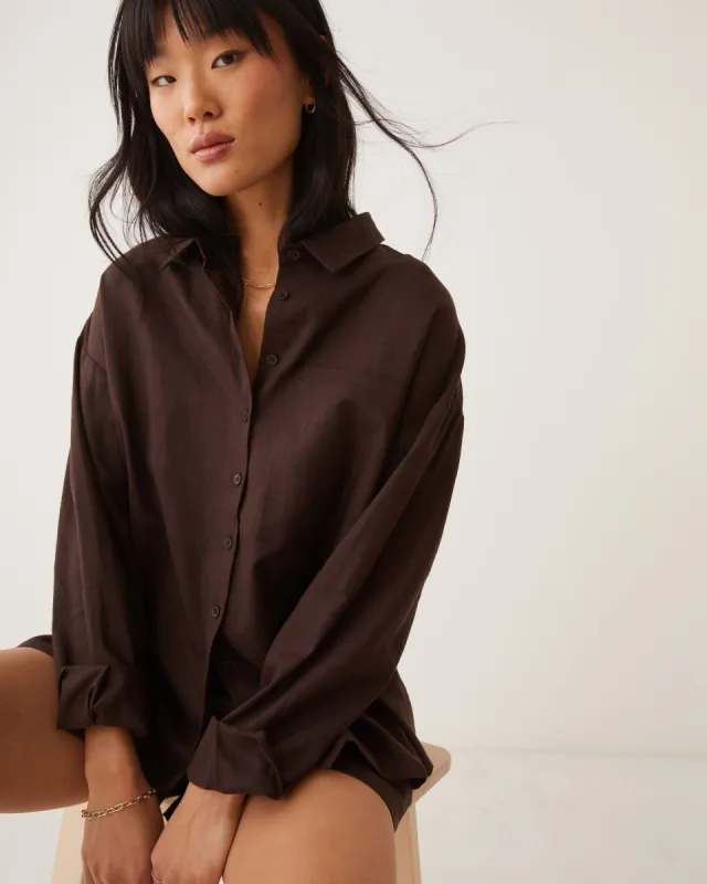The Boyfriend Linen Shirt in Dark Brown sold by Frank & Oak