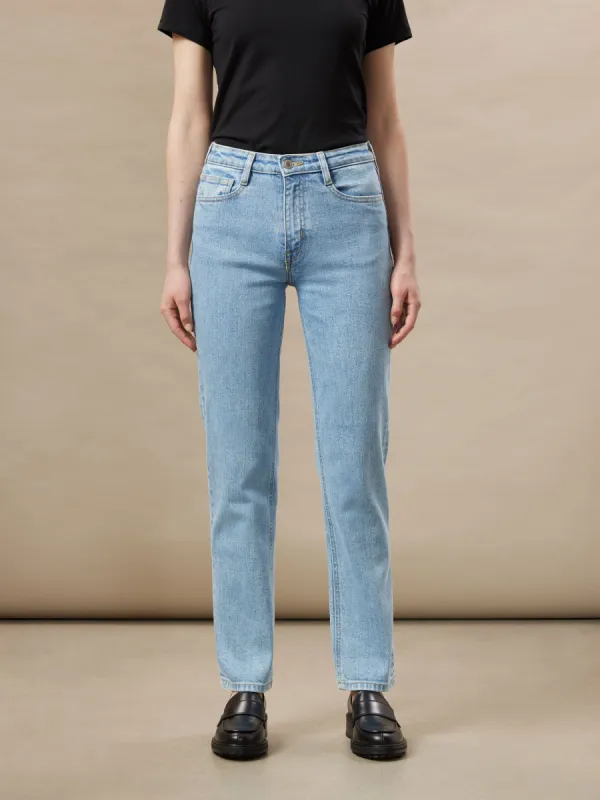 The Cyndi Straight Jean in Light Wash sold by Frank & Oak