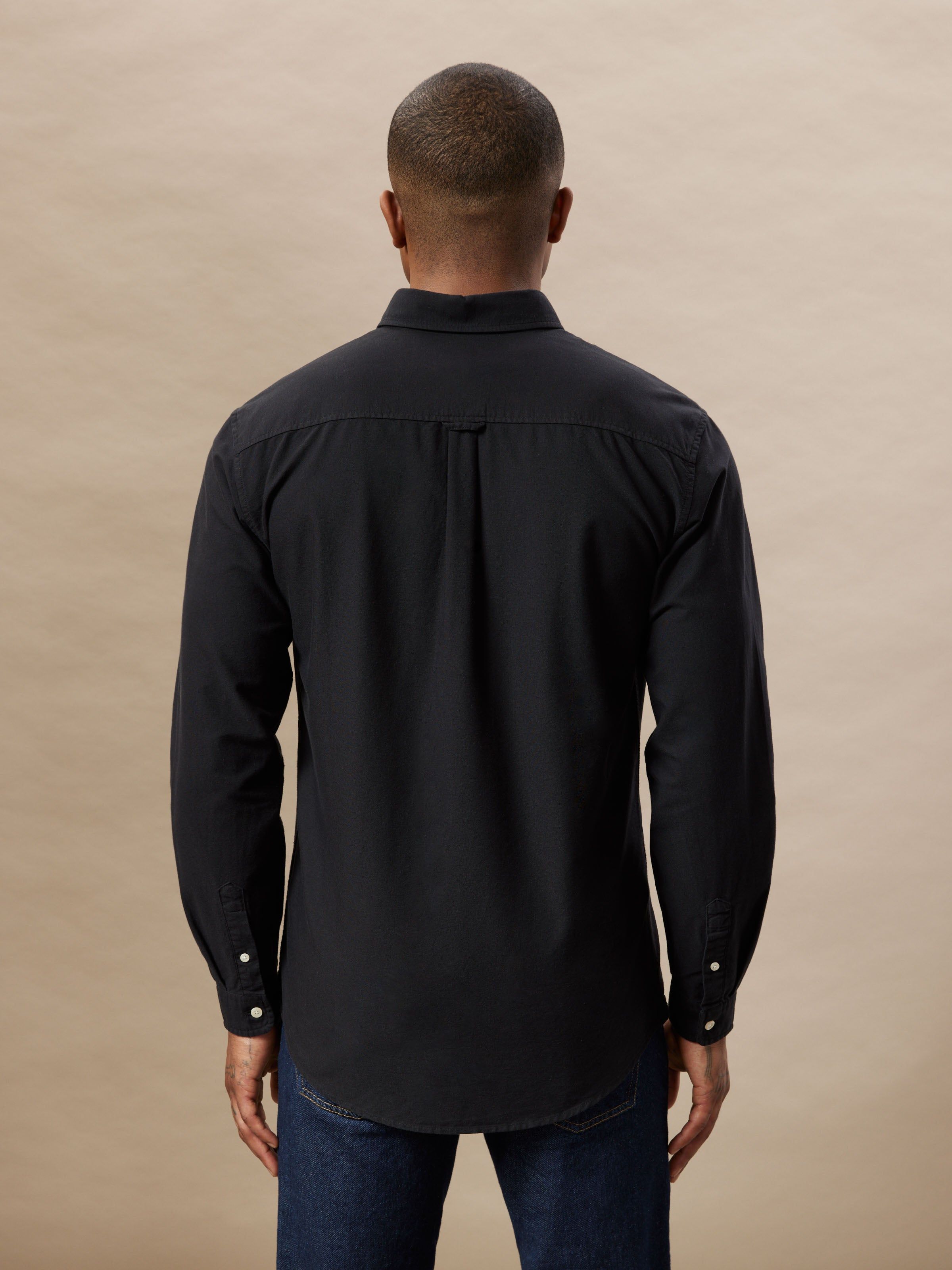 The Jasper Oxford Shirt in Black sold by Frank & Oak product image thumbnail 4