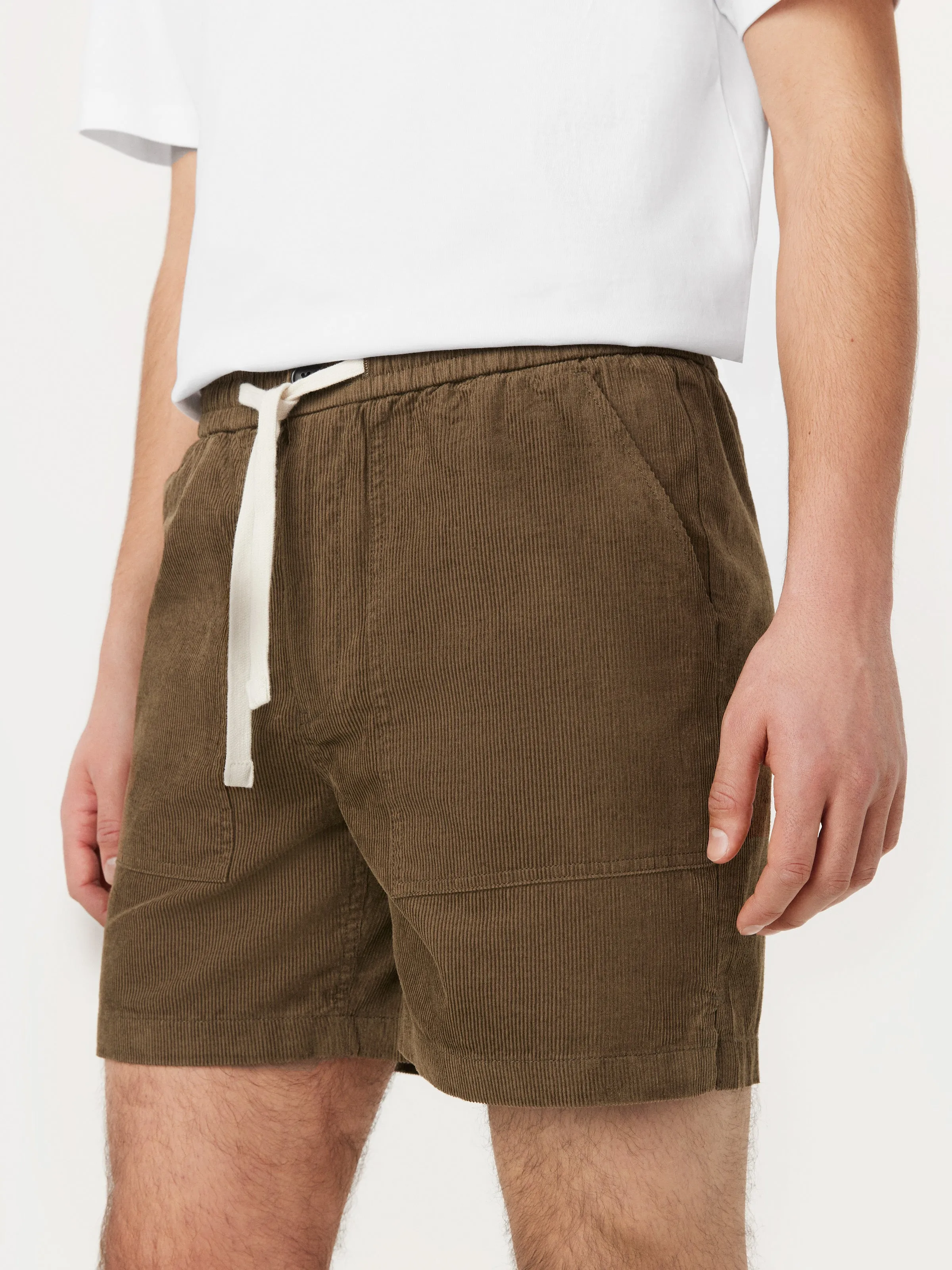 The Owen Light Corduroy Short in Tuscany Green sold by Frank & Oak product image thumbnail 2