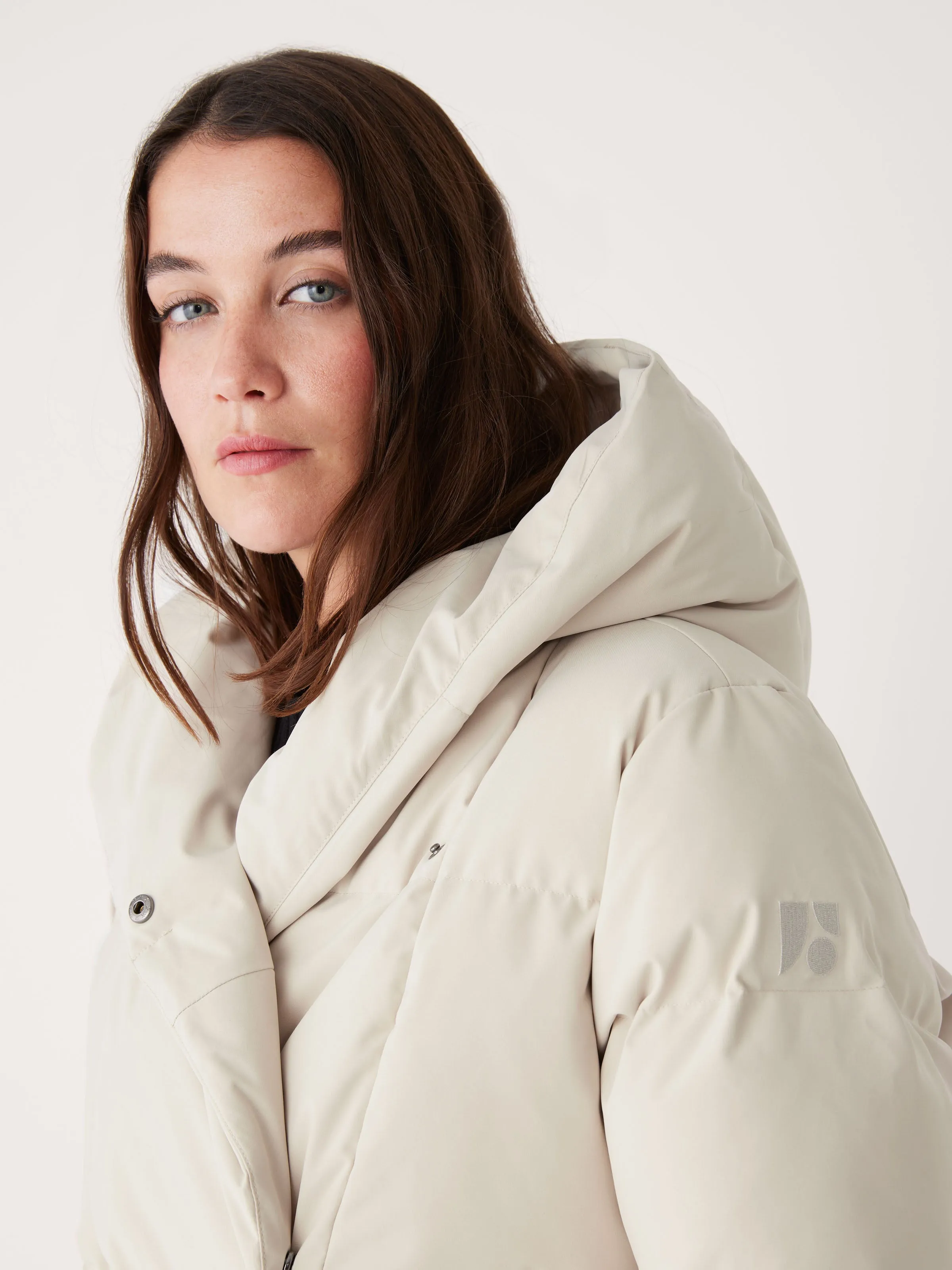 The Hygge Puffer Coat in Silver Lining sold by Frank & Oak product image thumbnail 4
