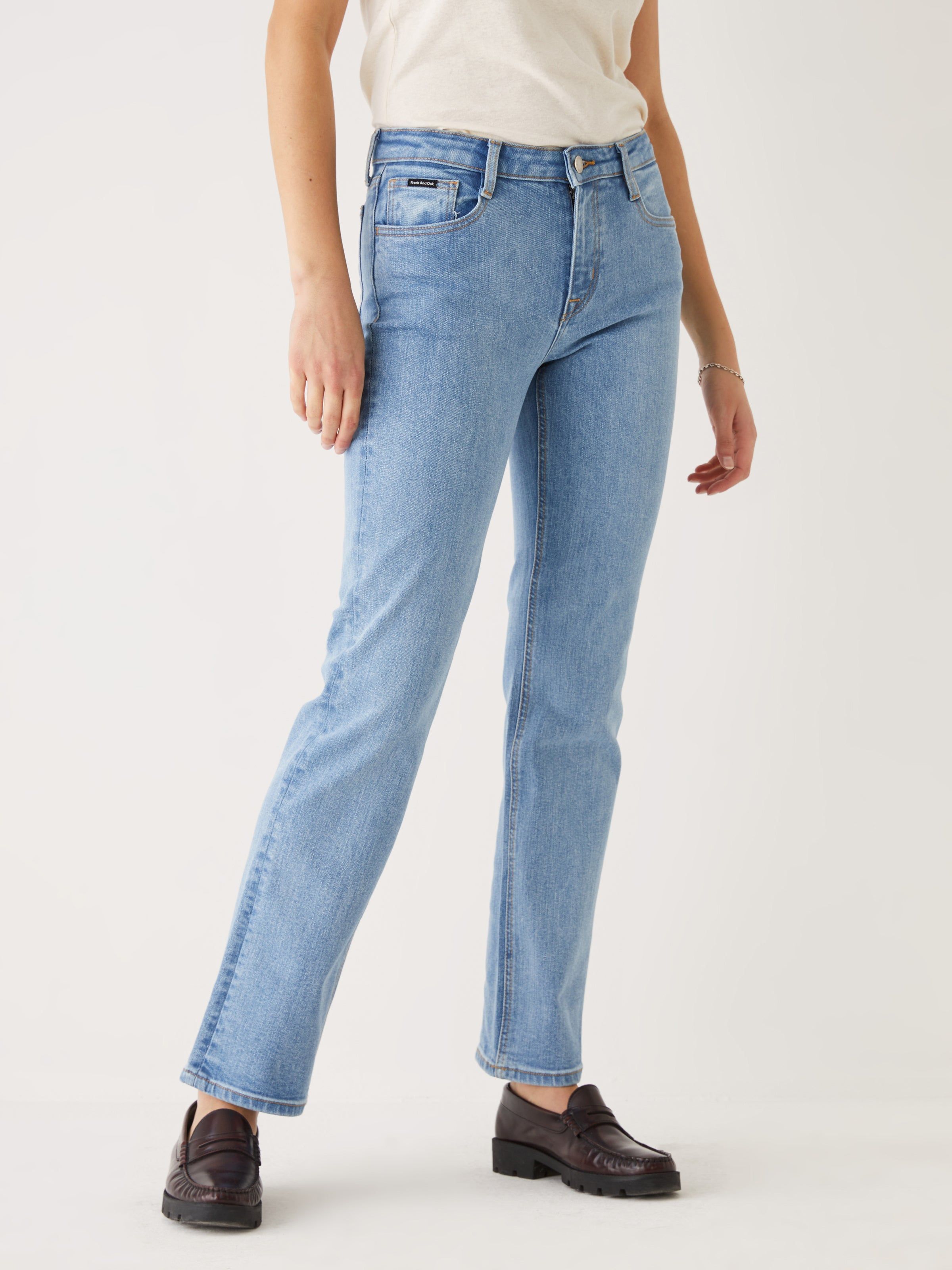 The Mid Rise Joan Straight Fit Jean in Light Indigo sold by Frank & Oak product image thumbnail 3