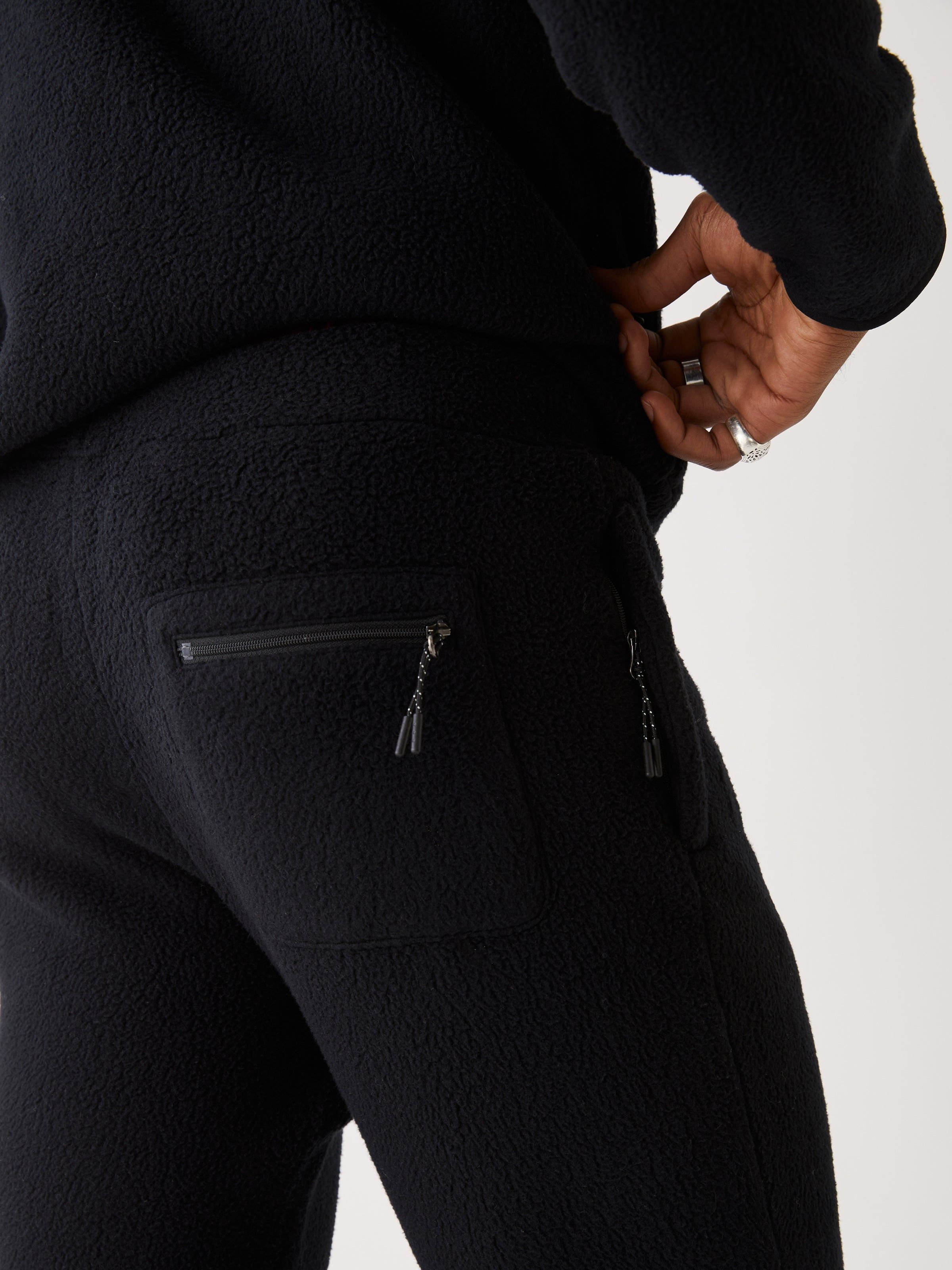 The Polar Fleece Jogger in Black sold by Frank & Oak product image thumbnail 3