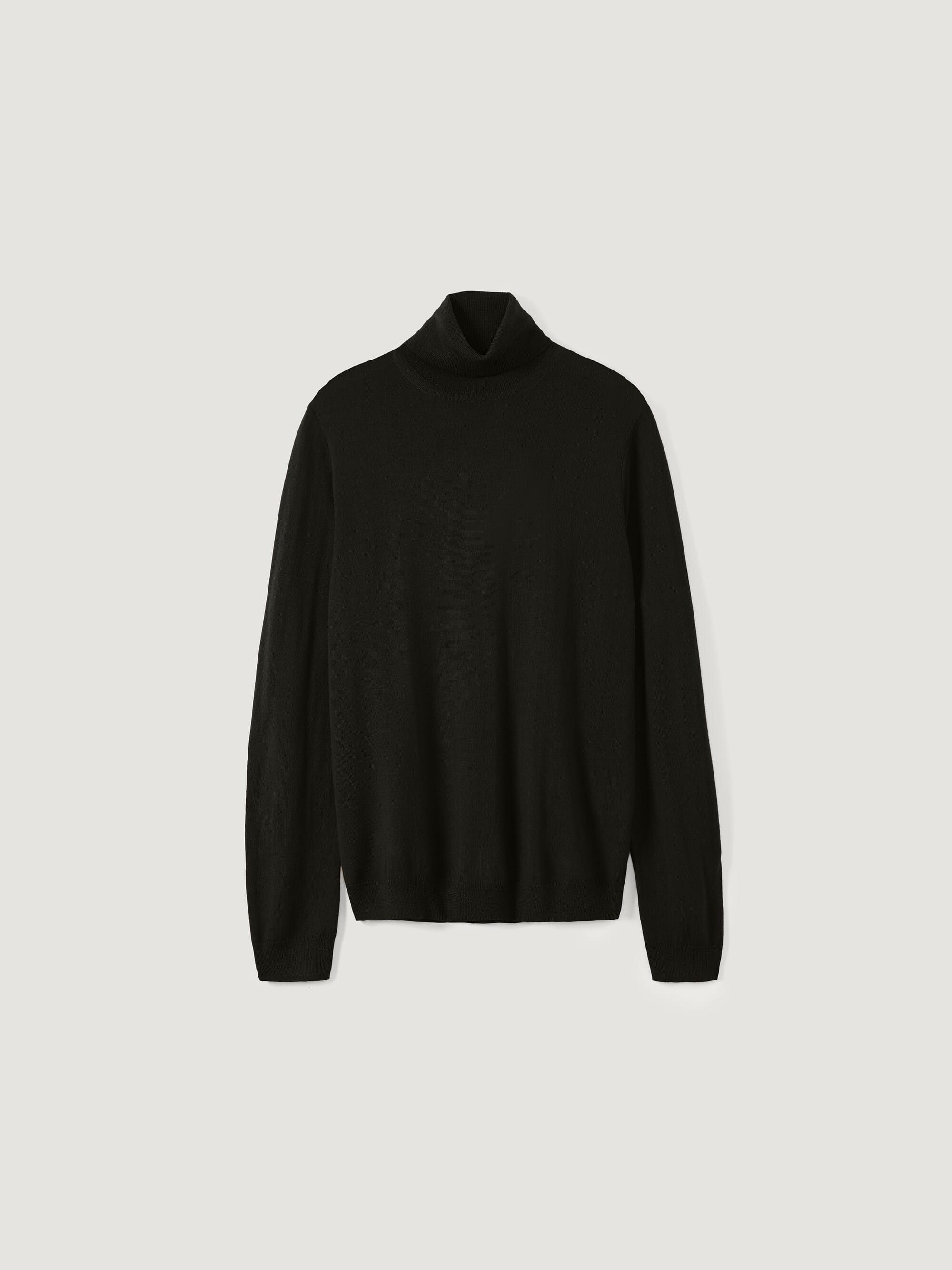 The Merino Wool Turtleneck in Black sold by Frank & Oak product image thumbnail 6