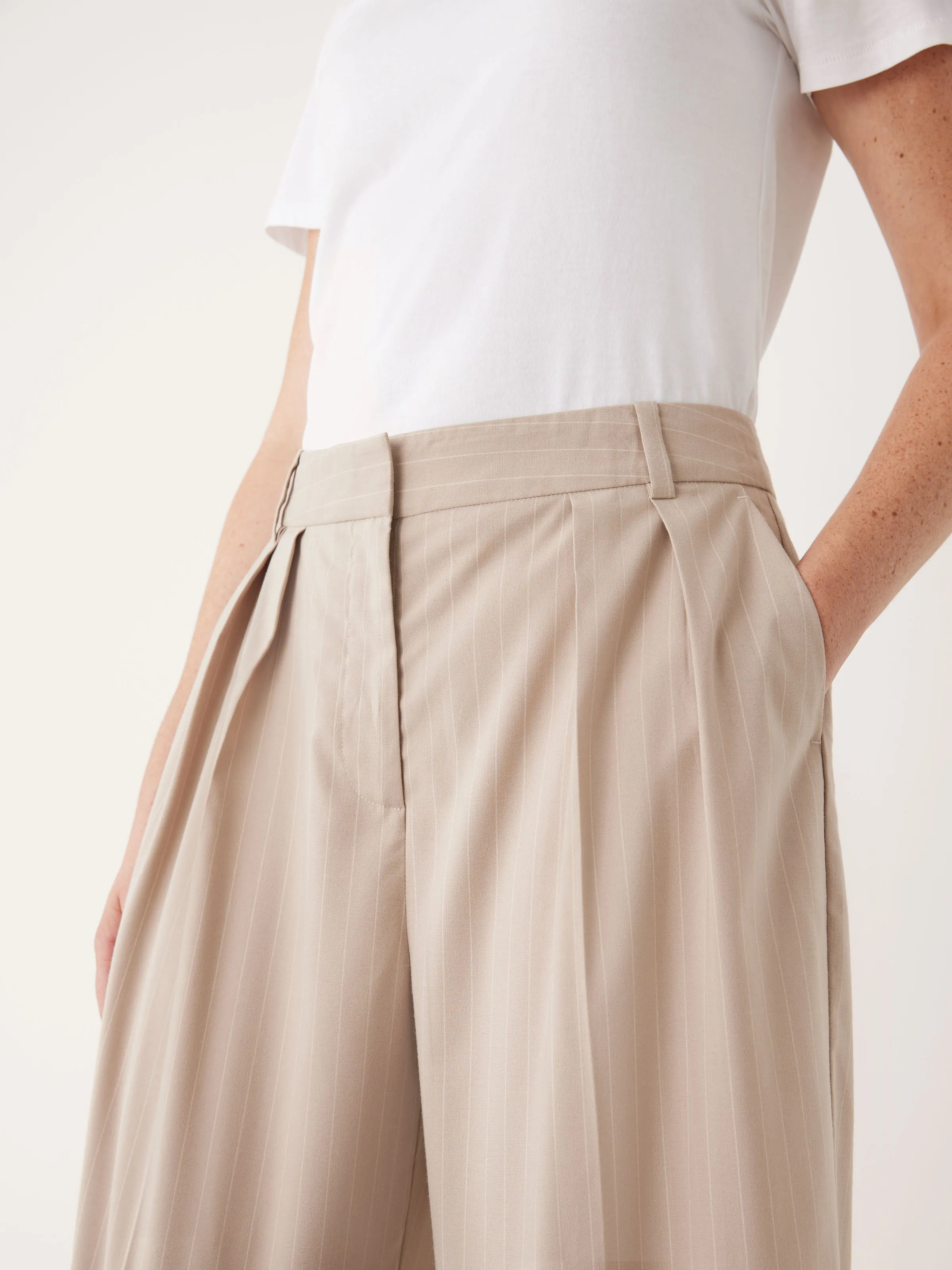 The Emma Ultra Wide Leg Pant in Oxford Tan sold by Frank & Oak product image thumbnail 5