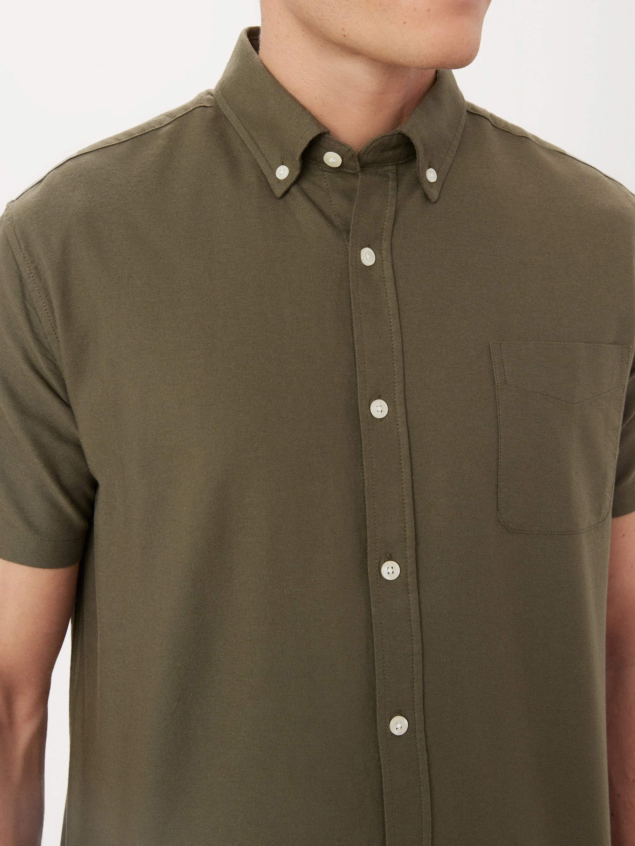 The Jasper Short Sleeve Oxford Shirt in Tuscany Green sold by Frank & Oak product image thumbnail 2