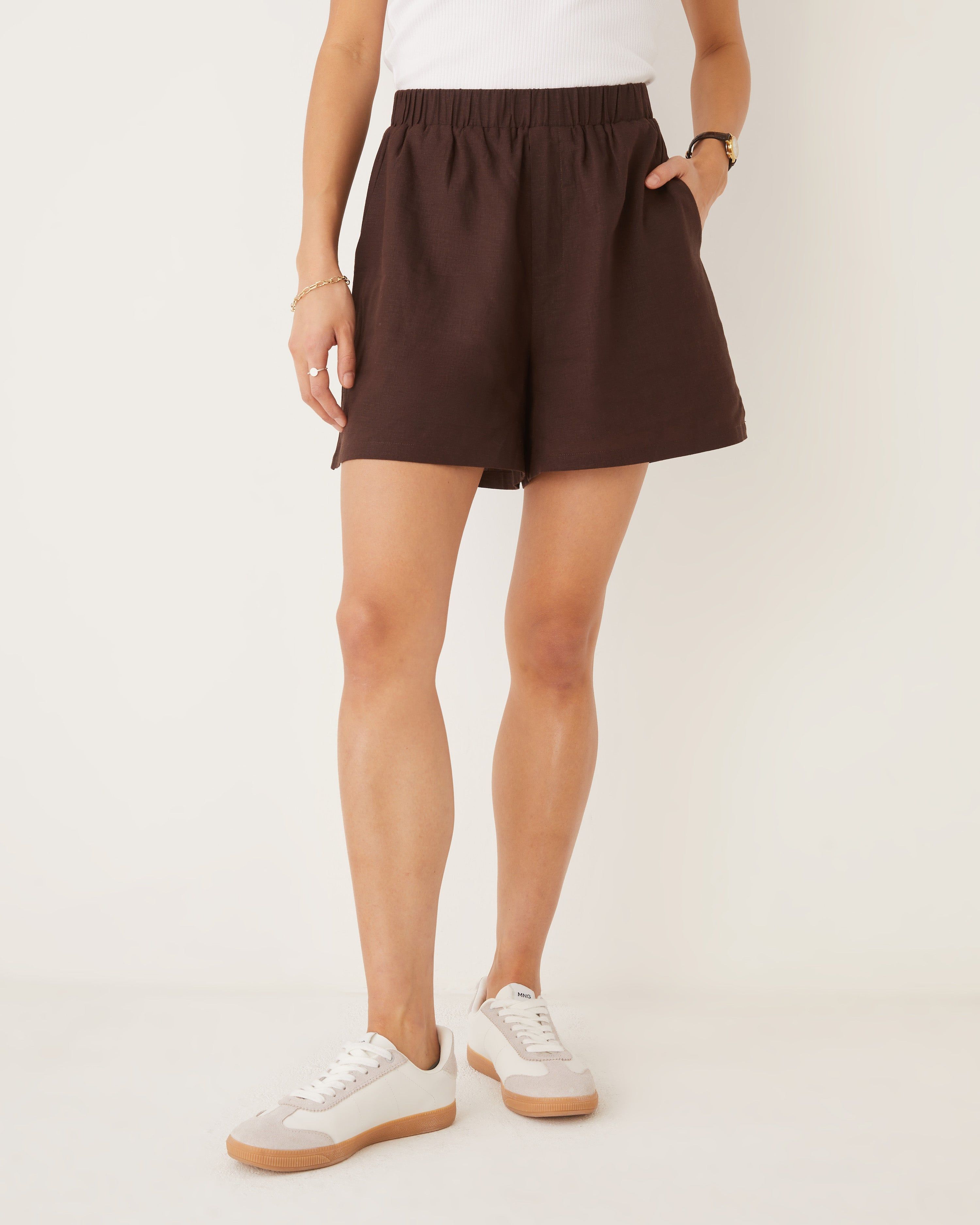 The Annie Linen Short in Dark Brown sold by Frank & Oak