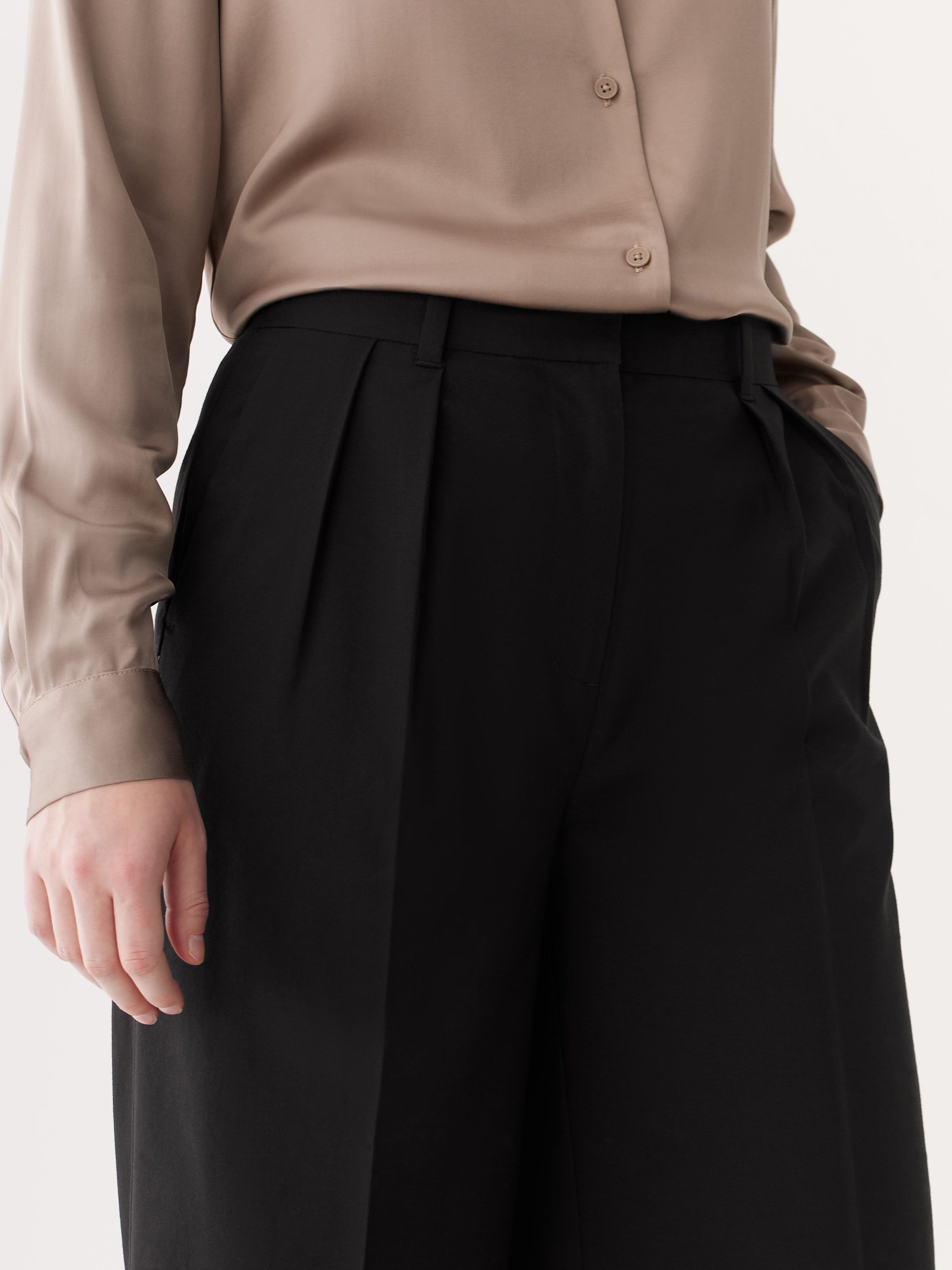 The Emma Wide Pant in Black sold by Frank & Oak product image thumbnail 4
