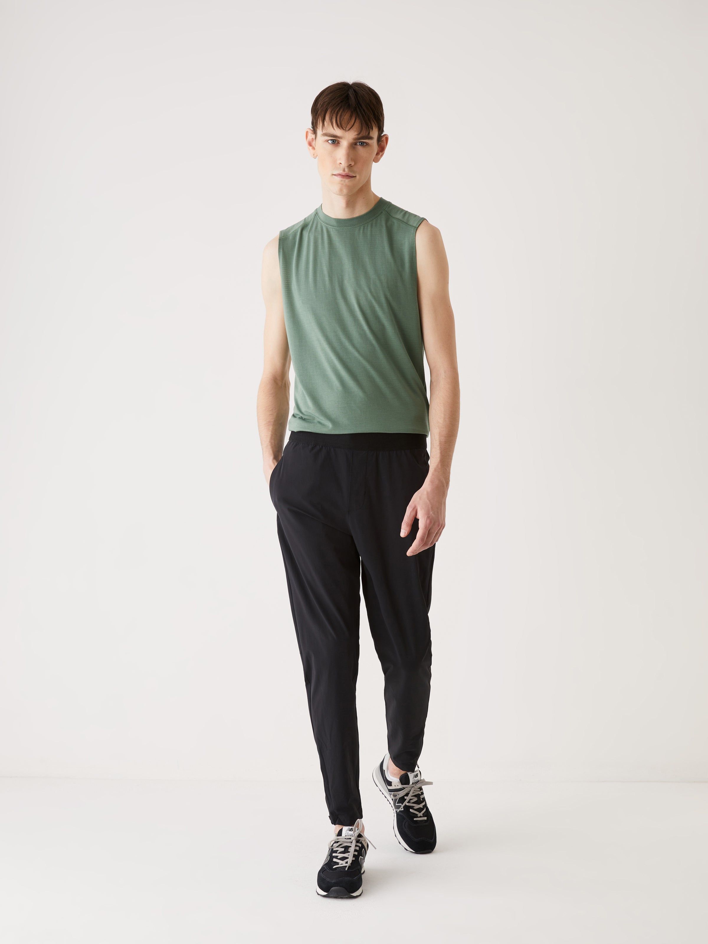 The Motion Pant in Black sold by Frank & Oak product image thumbnail 3
