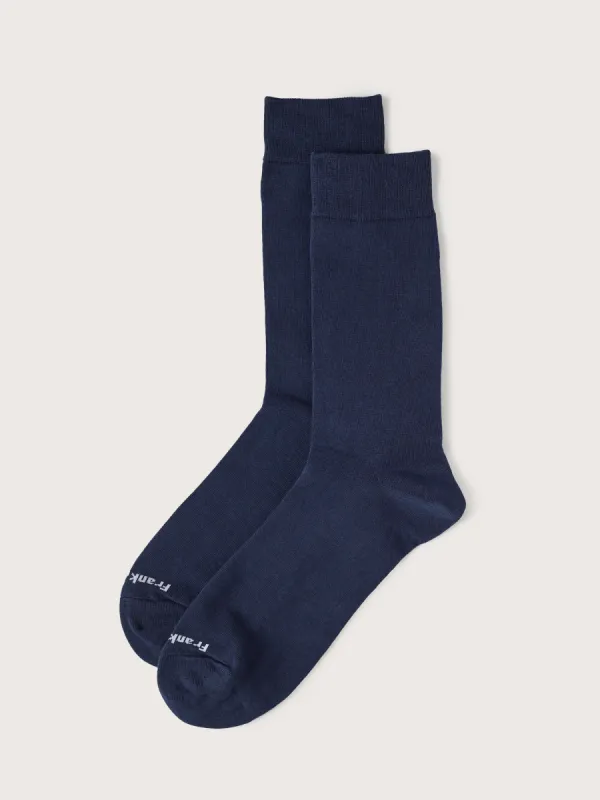 The Calf-Length Socks in Indigo sold by Frank & Oak