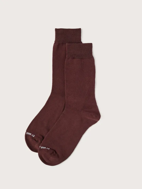 The Calf-Length Socks in Dark Red sold by Frank & Oak