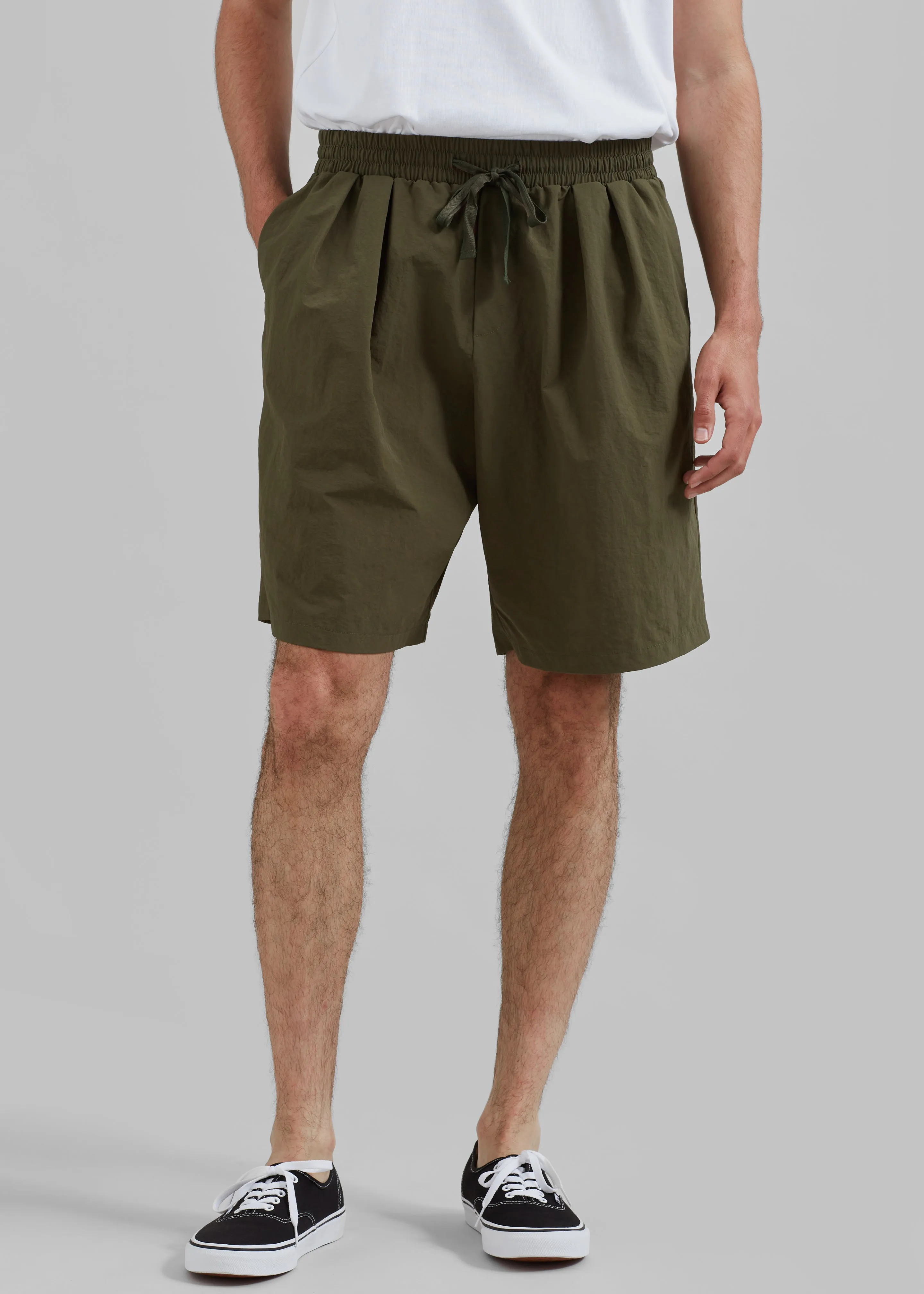 Axel Shorts - Khaki sold by Frankie Shop