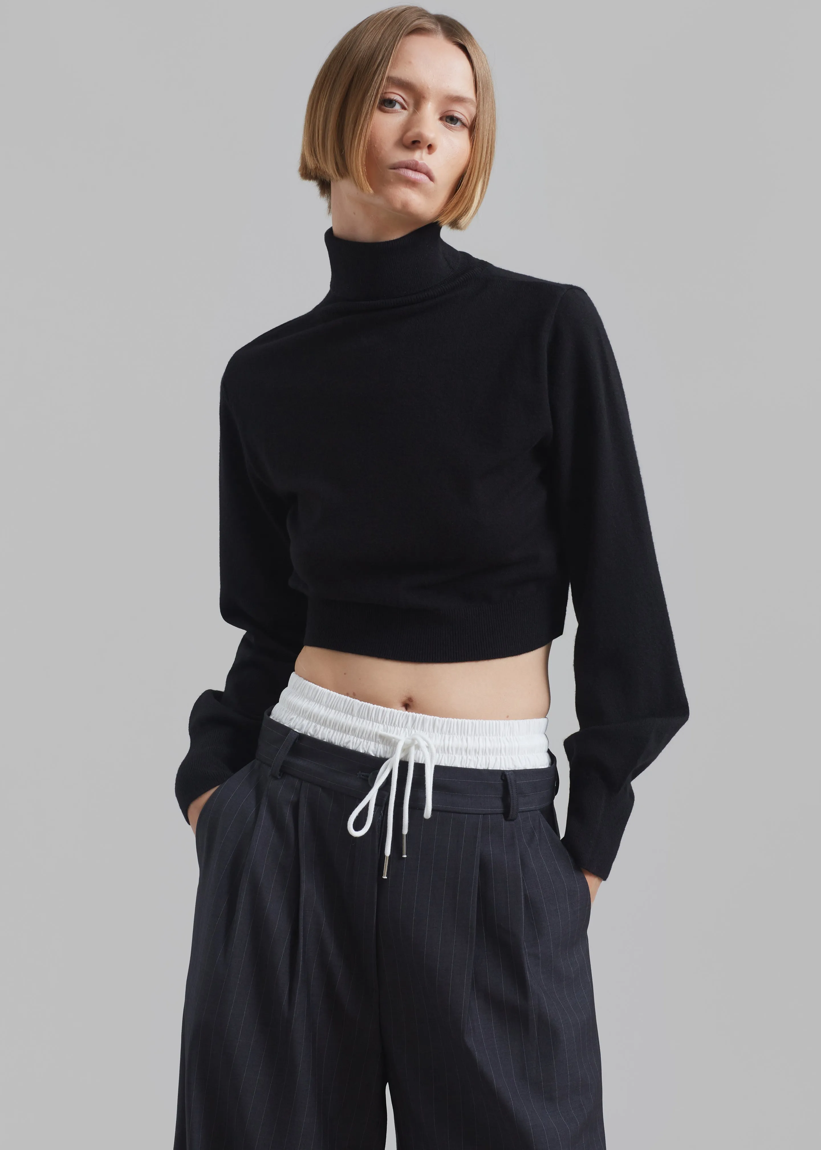 Bella Cropped Turtleneck - Black sold by Frankie Shop