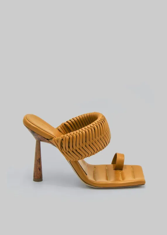 GIA x RHW Toe Ring Mule - Golden Brown made by Frankie Shop