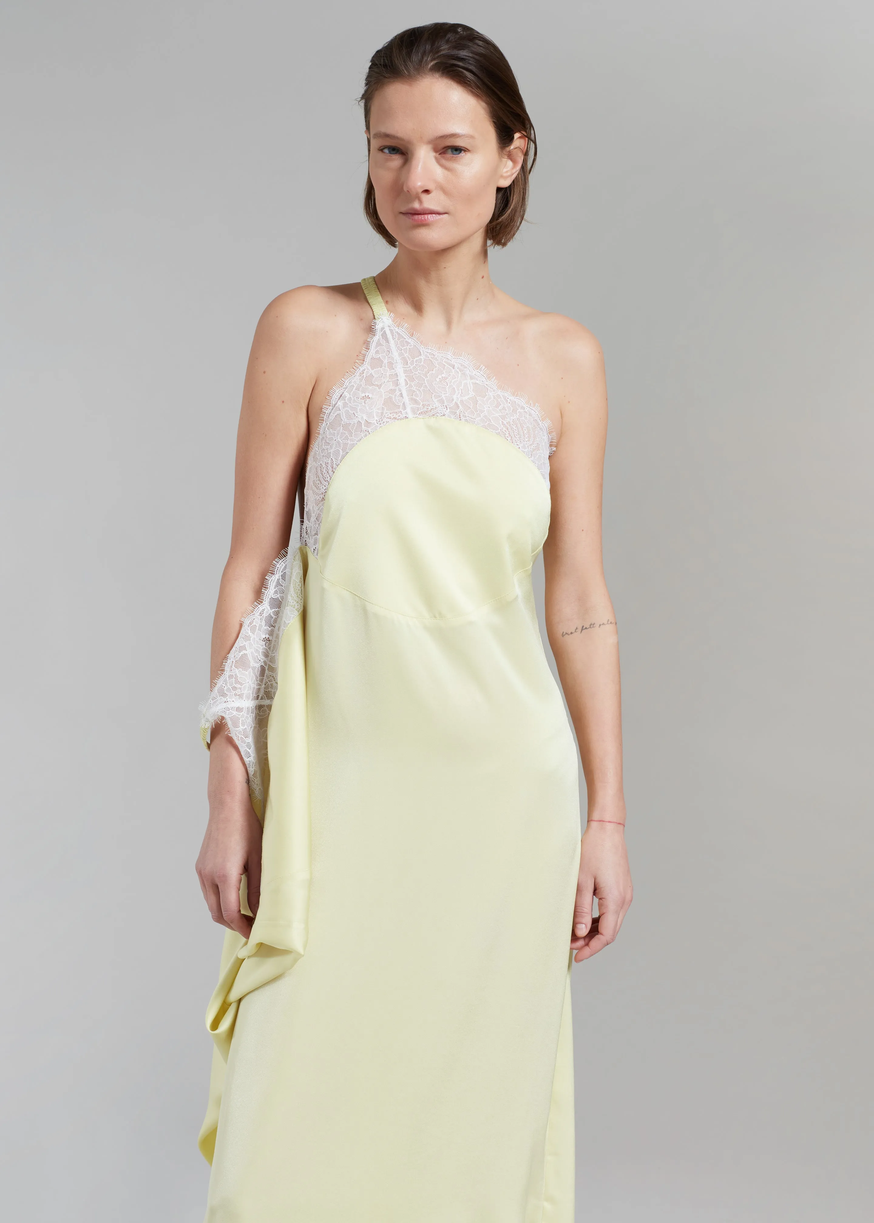 オールインワン・サロペット J. W. Anderson Asymmetric Layered Dress With Delicate Lace Asymmetric Lace Trim Layered Dress (DR0470-PG1693-OFF-WHITE)