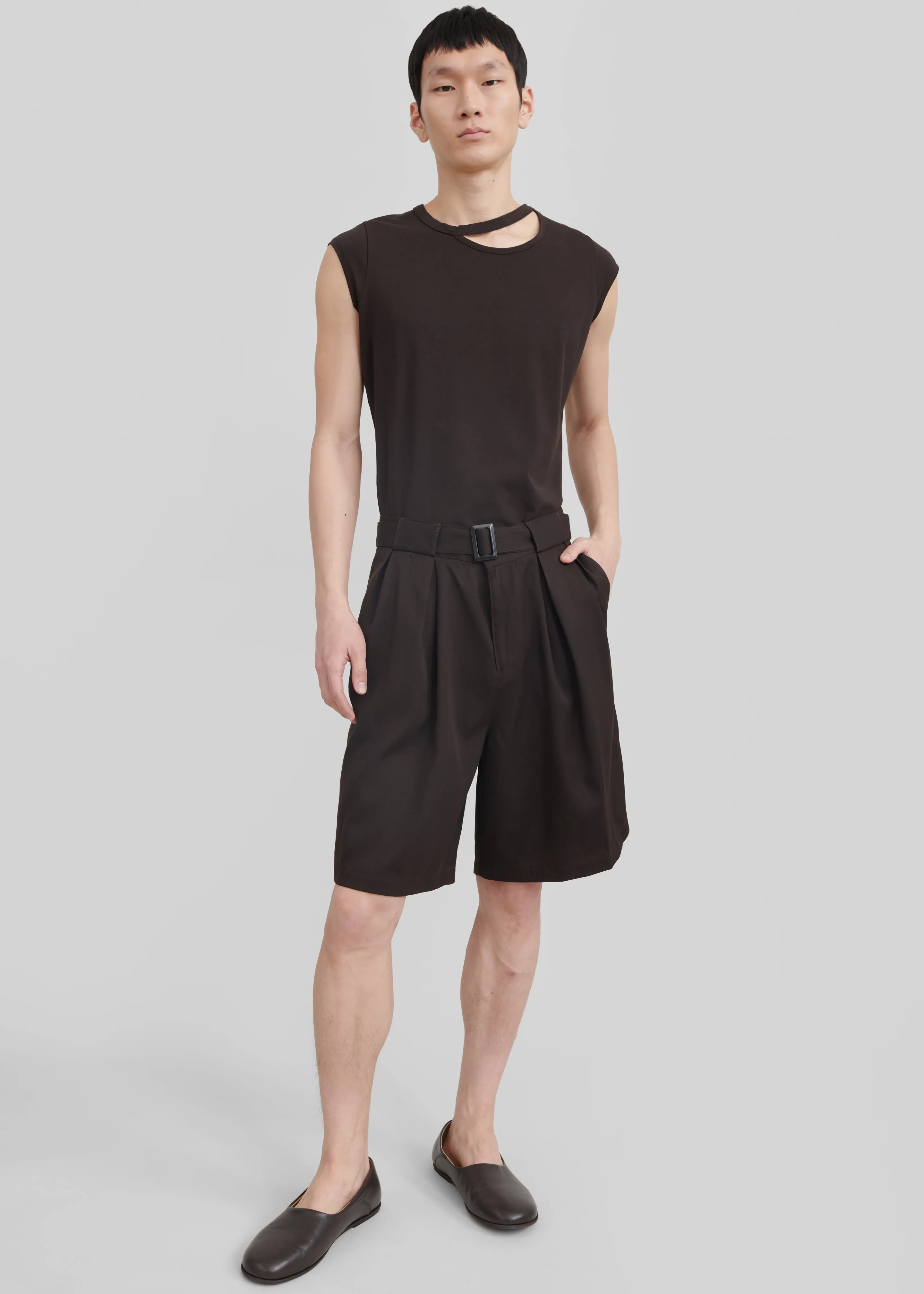 Louis Gabriel Nouchi Large Shorts With Box Pleats And Belt - Expresso sold by Frankie Shop product image thumbnail 4