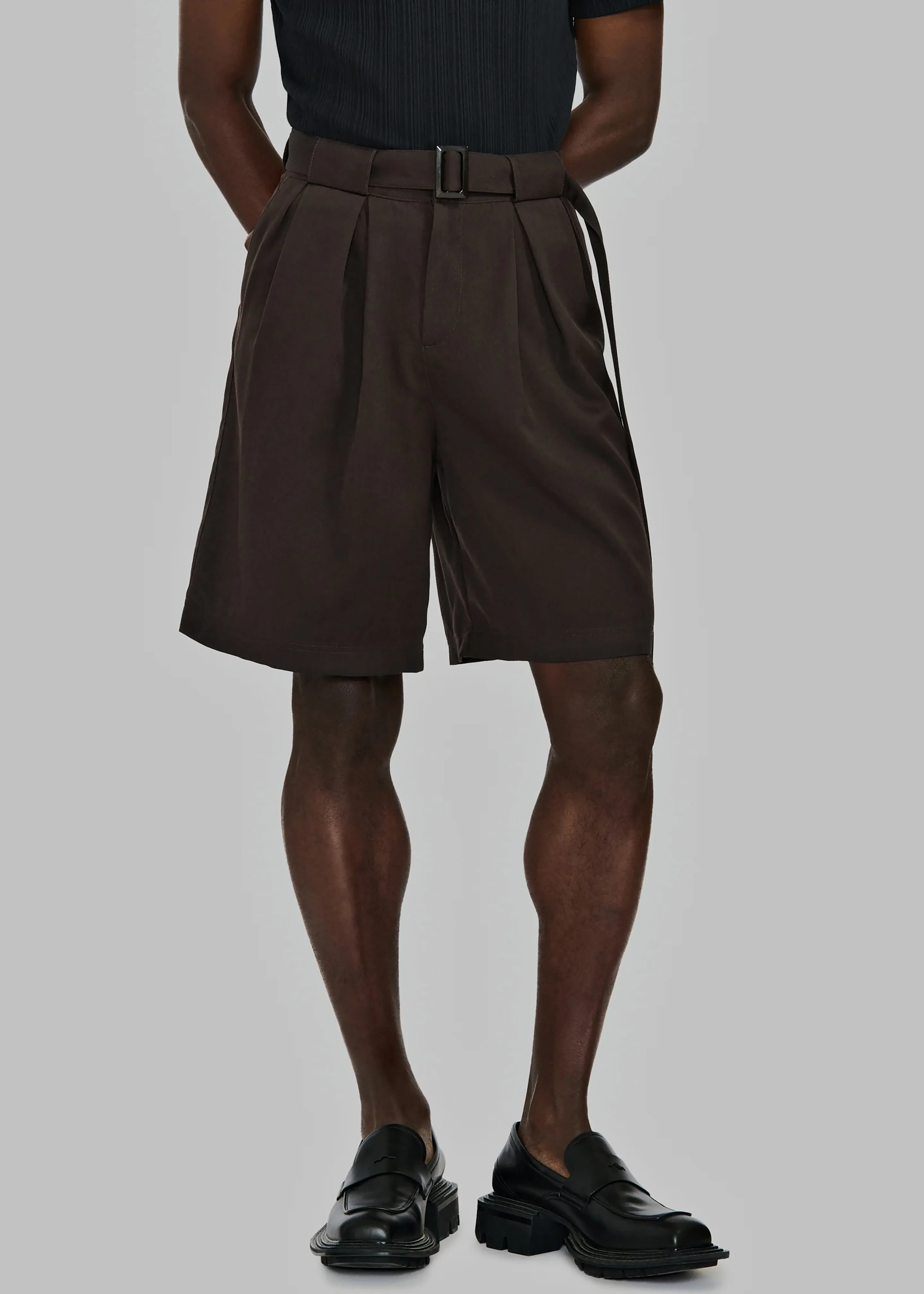 Louis Gabriel Nouchi Large Shorts With Box Pleats And Belt - Expresso sold by Frankie Shop