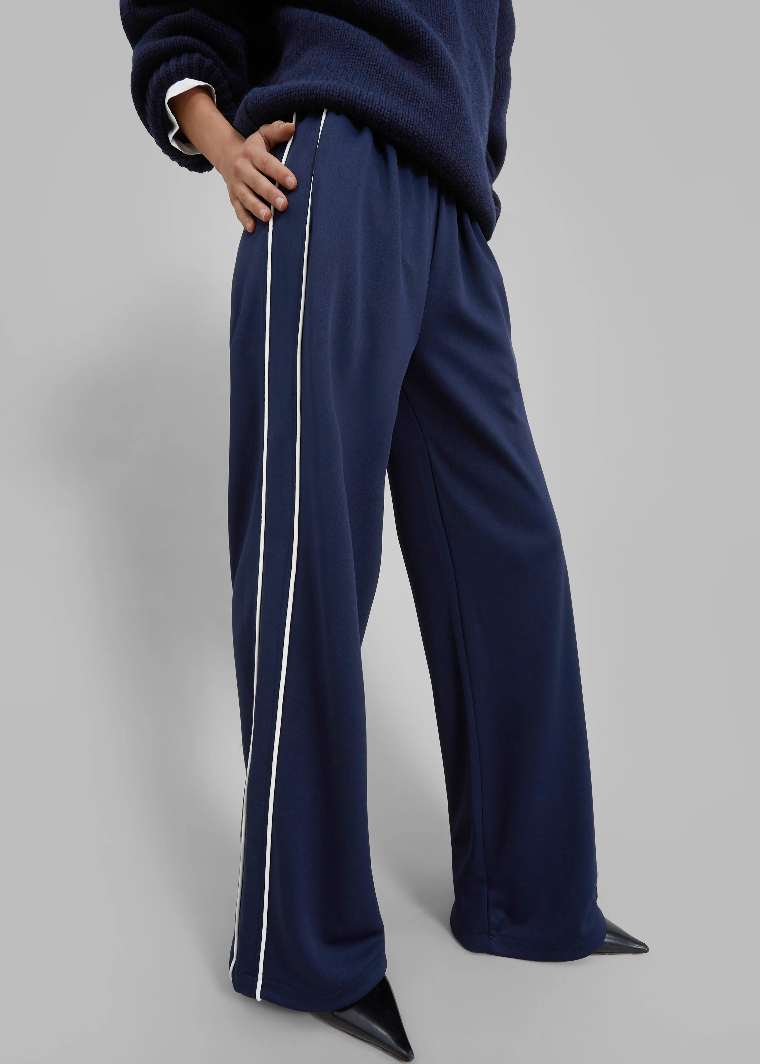 Alex Sweatpants - Navy sold by Frankie Shop