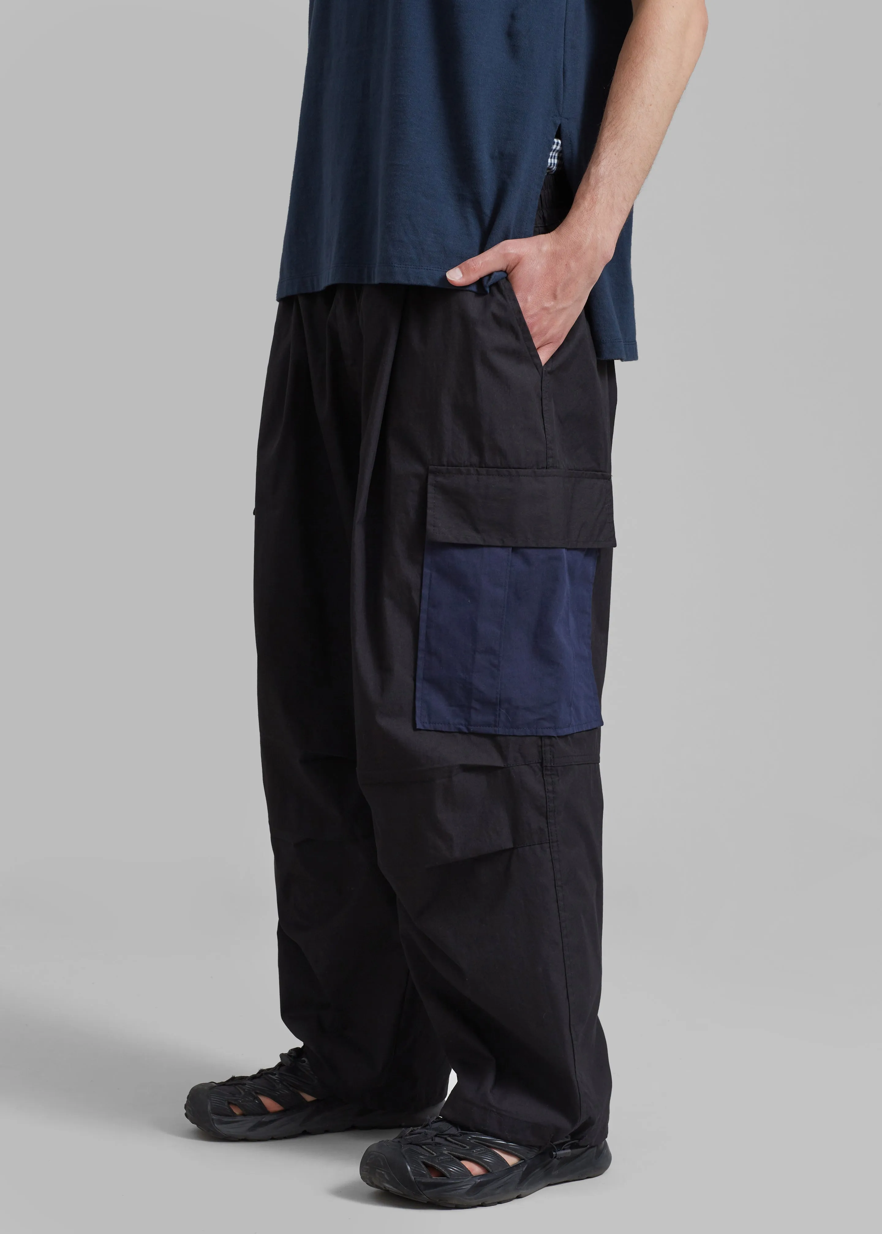 Stu Colorblock Cargo Pants - Black Combo sold by Frankie Shop product image thumbnail 4