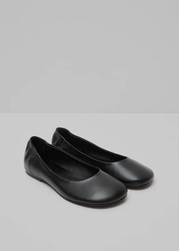 Amomento Rounded Toe Flat - Black sold by Frankie Shop