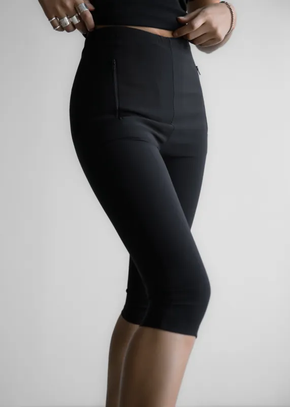 Desara Capri Leggings - Black made by Frankie Shop