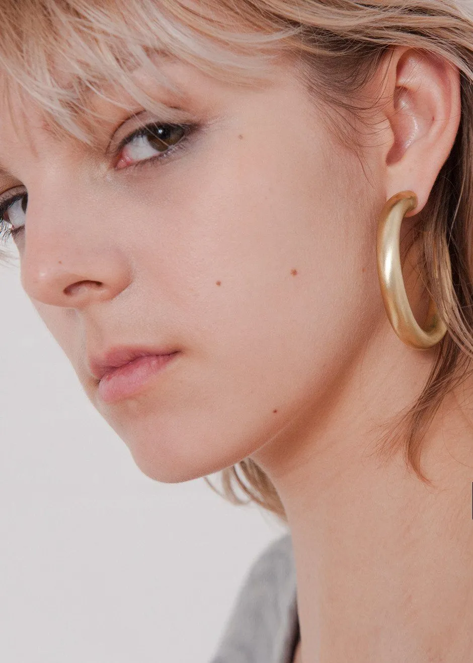 Laura Lombardi Curve Earrings - Gold sold by Frankie Shop product image thumbnail 3