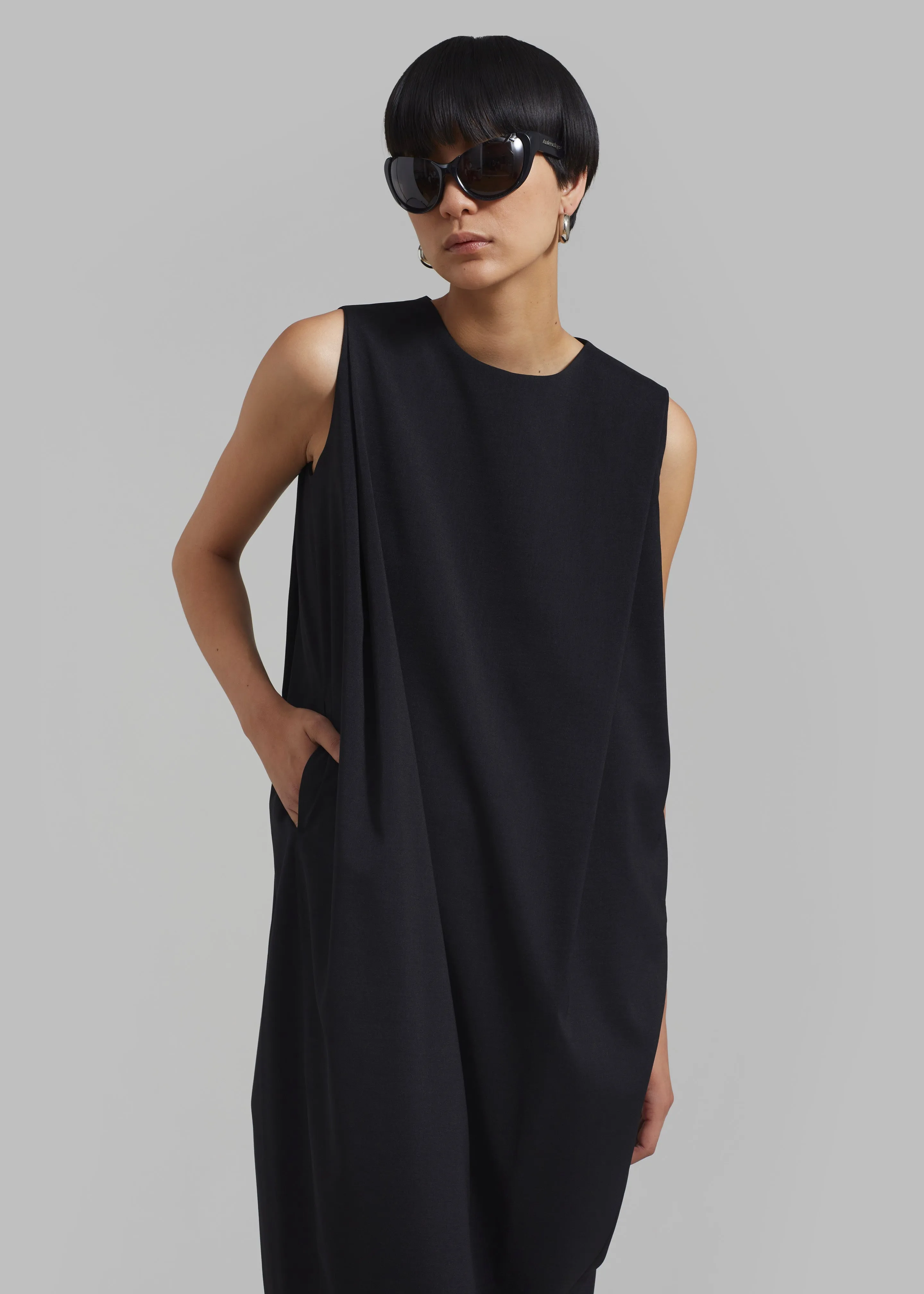 Eryn Sleeveless Pintuck Dress - Black | Parallel
