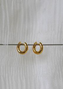 Otiumberg Small Chunky Hoops - Gold sold by Frankie Shop