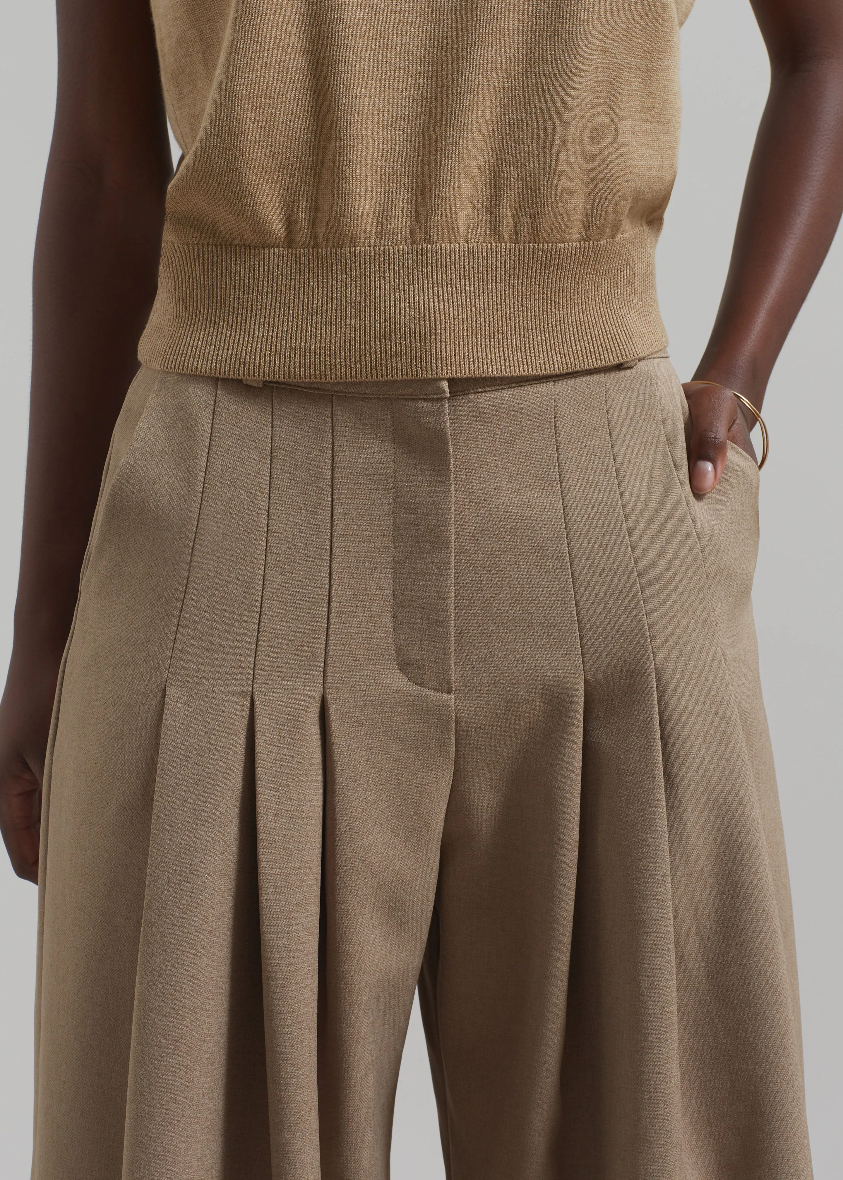 Regina Pleated Trousers - Camel sold by Frankie Shop product image thumbnail 4