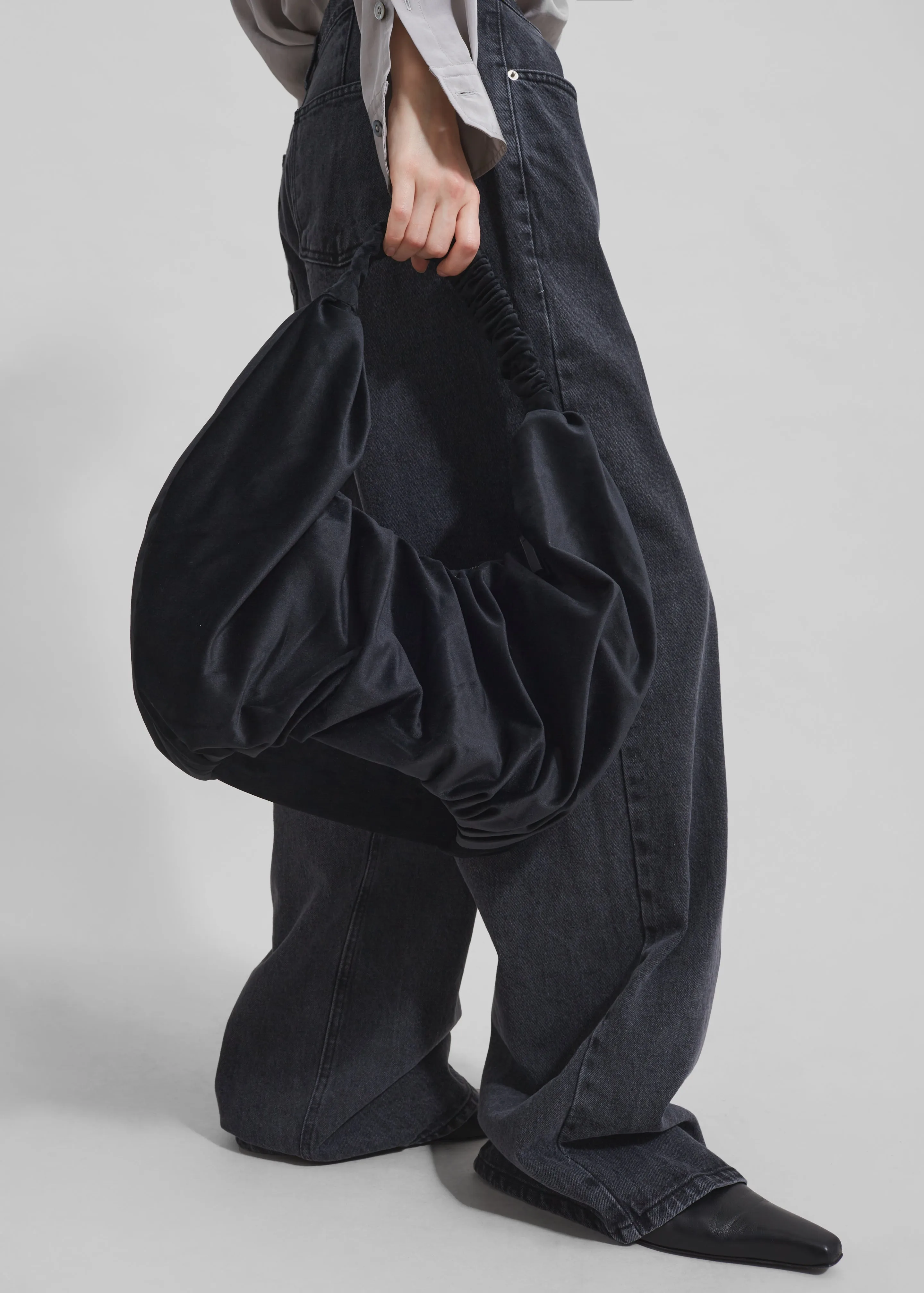 JW Anderson Ruffle Shopper - Black sold by Frankie Shop product image thumbnail 3