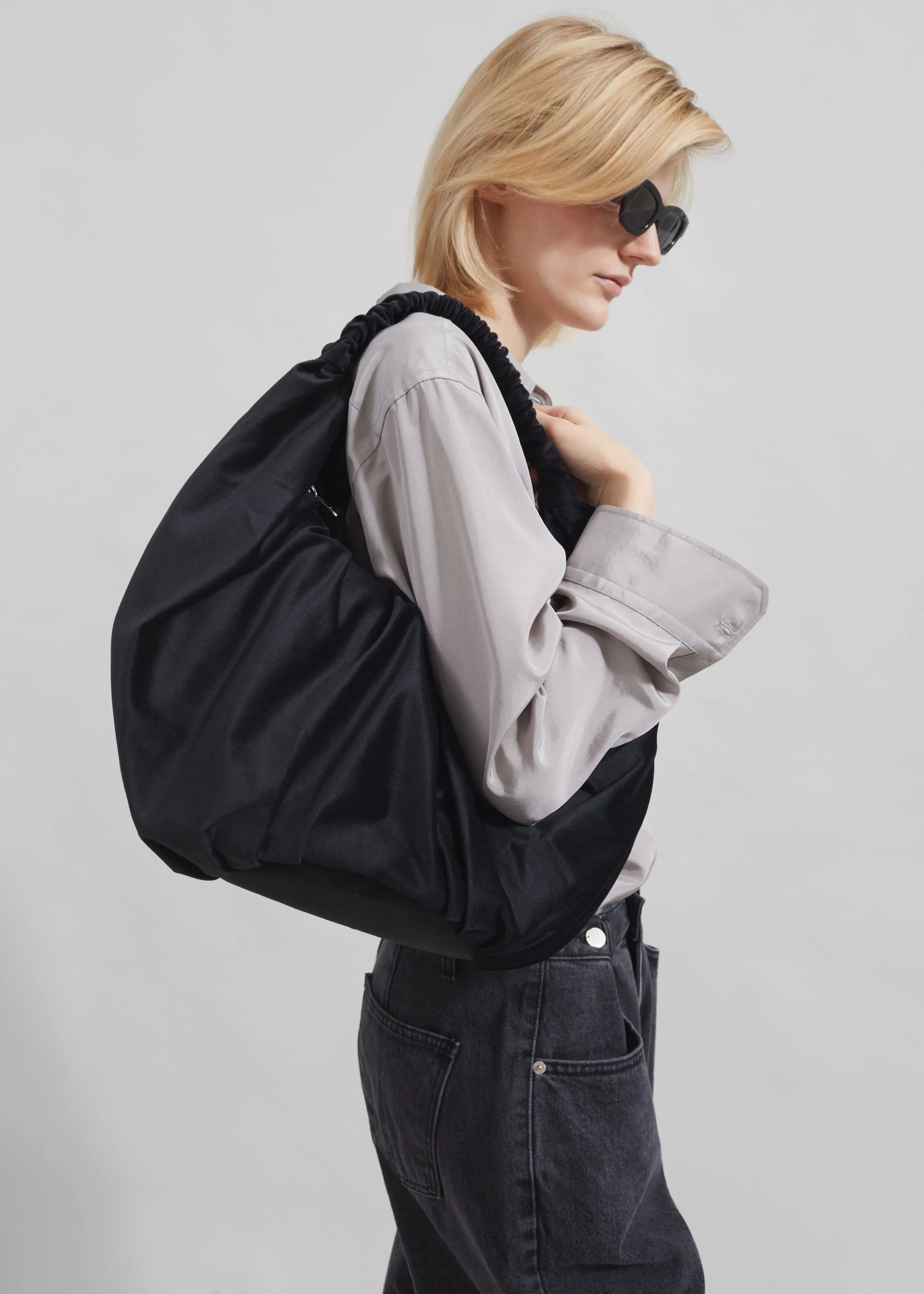 JW Anderson Ruffle Shopper - Black sold by Frankie Shop product image thumbnail 2