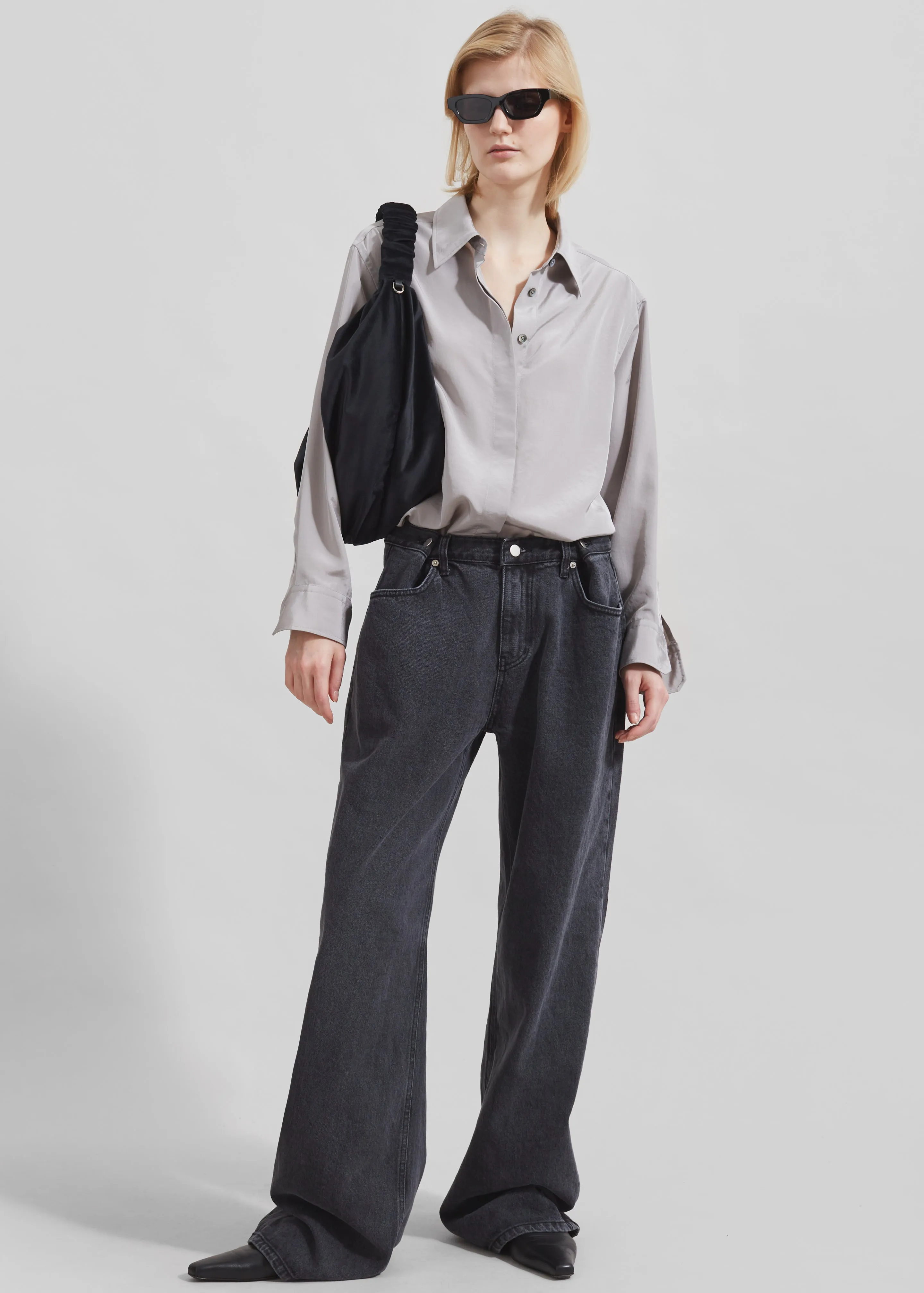 JW Anderson Ruffle Shopper - Black sold by Frankie Shop product image thumbnail 4