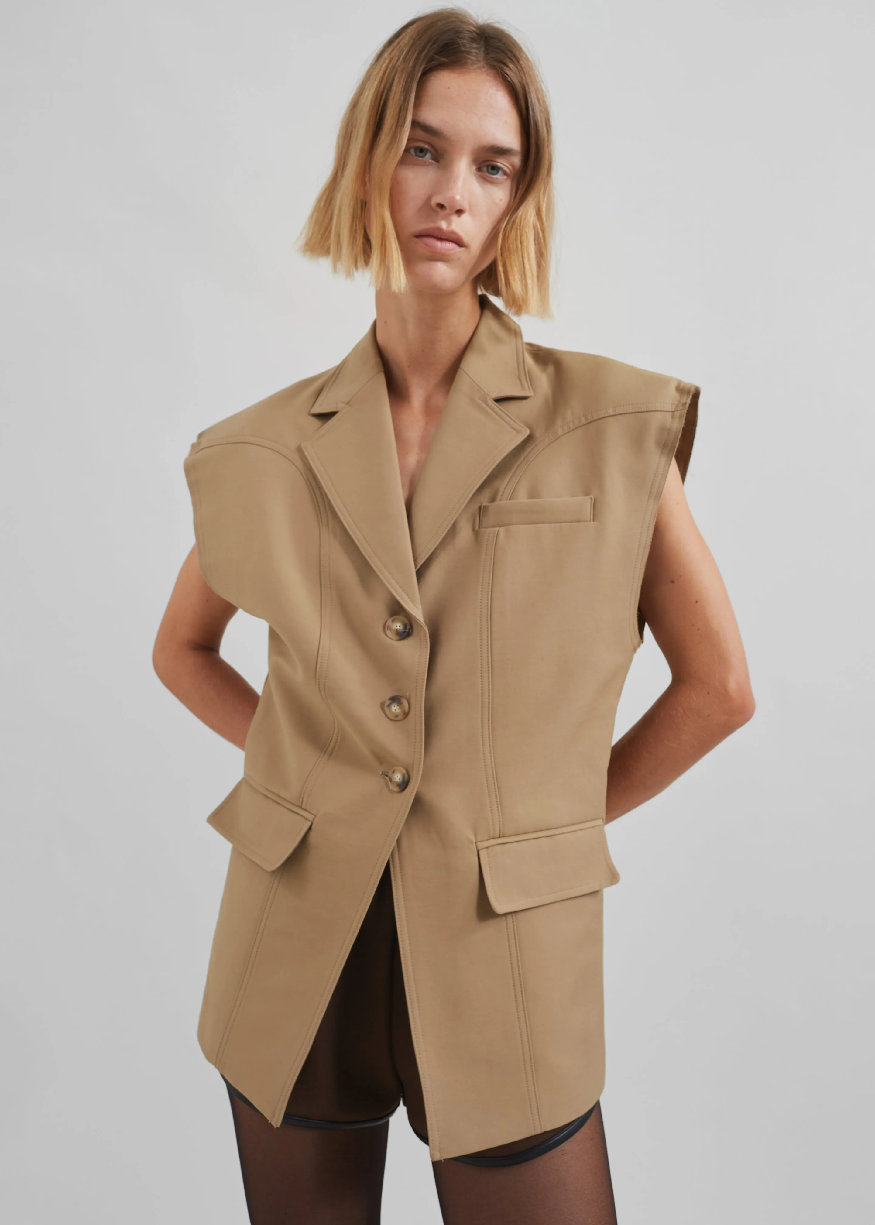 Lucerne Vest - Beige sold by Frankie Shop